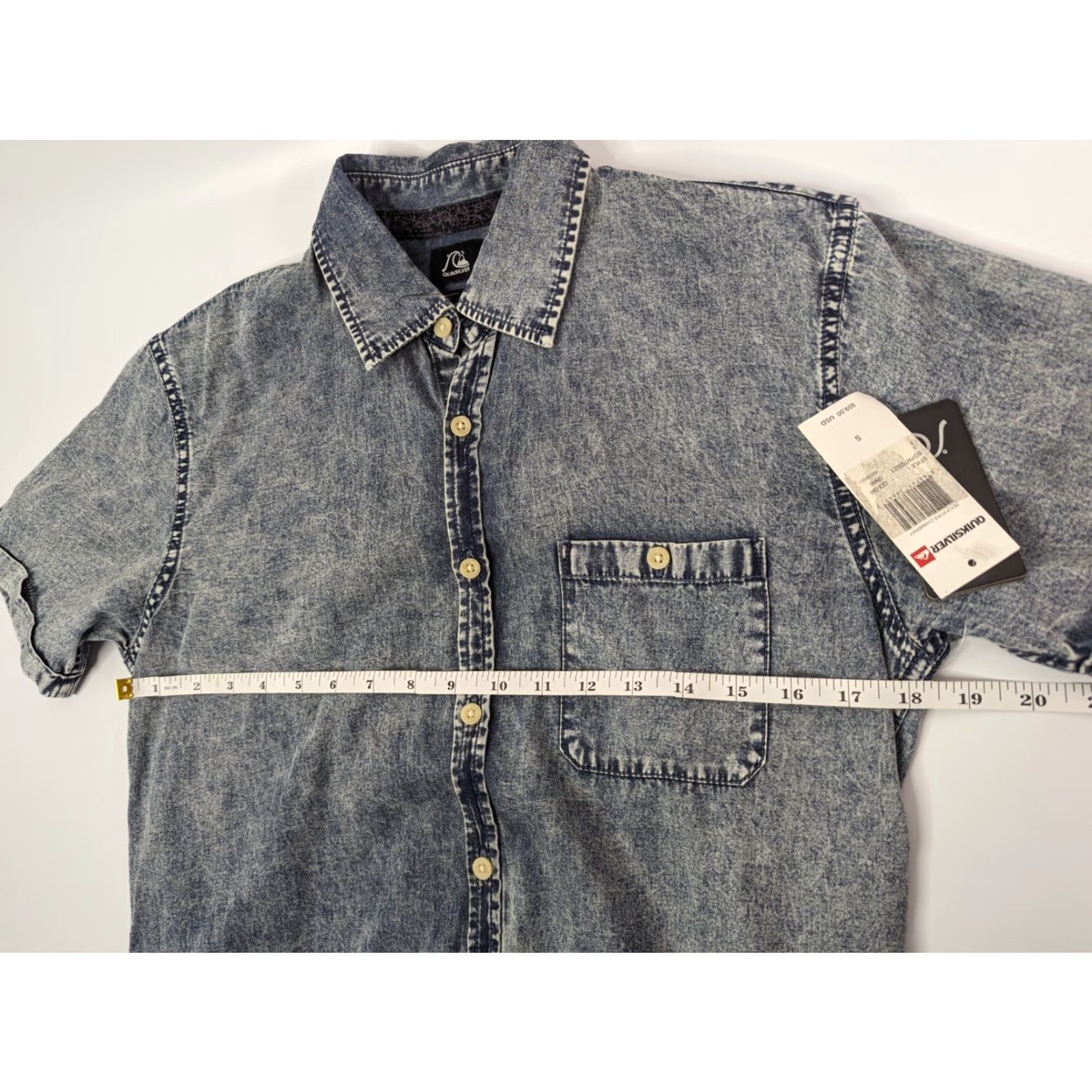 Quiksilver Quiksilver Short Sleeve Shirt Mens Slim Fit Button-Up Blue Chambray Size S Size US S / EU 44-46 / 1 - 5 Thumbnail