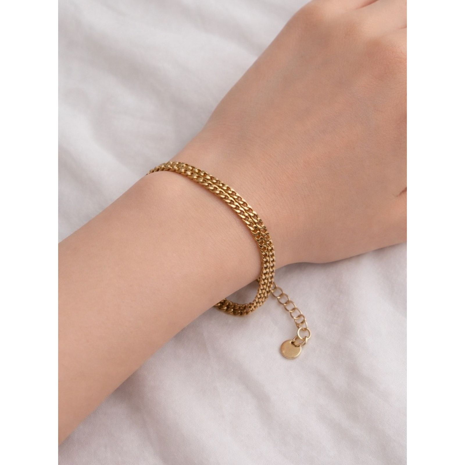 & Other Stories Minimalist Gold Double-Link Chain Bracelet for Women Size ONE SIZE - 1 Thumbnail
