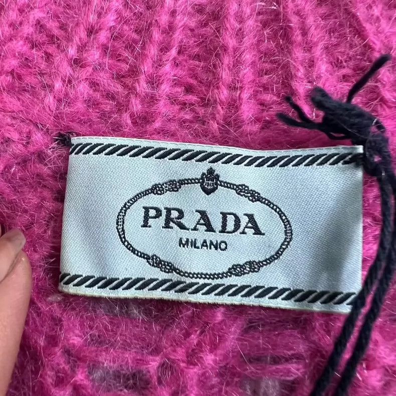 Prada Prada Show style sweater Size XS / US 0-2 / IT 36-38 - 2 Thumbnail