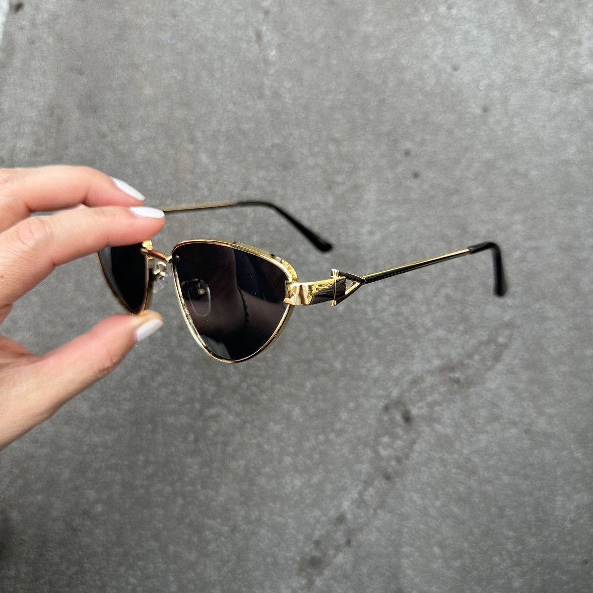 Other Y2K Unisex Sunglasses Retro Fashion Shades KD9337-02 Size ONE SIZE - 2 Thumbnail