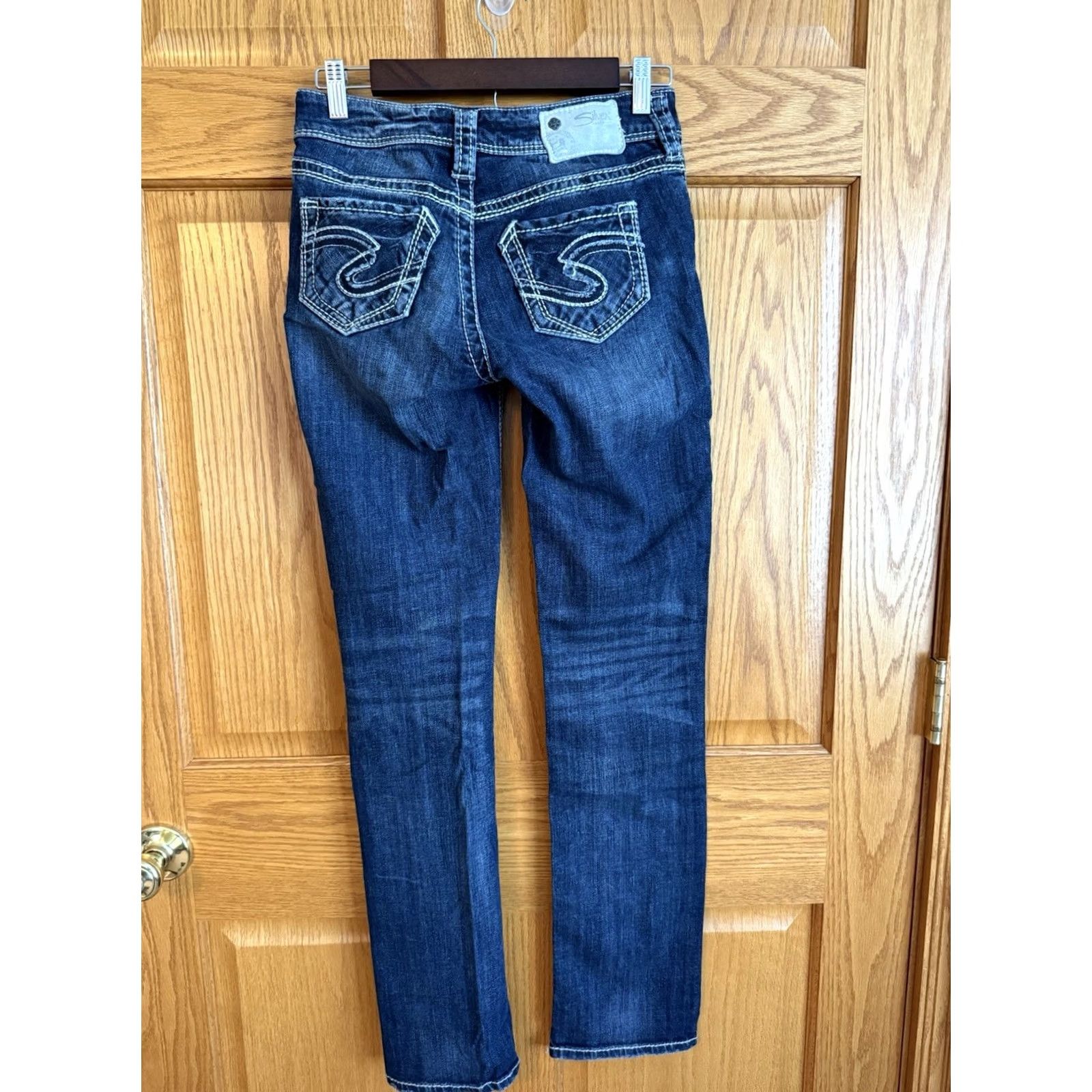 Silver Jeans Co. Silver Jeans Co Suki Jeans Women’s 26x32 Dark Wash Straight Thick Stitch Western Jeans Women Regular Blue 26xs? Size 26" / US 2 / IT 38 - 2 Thumbnail