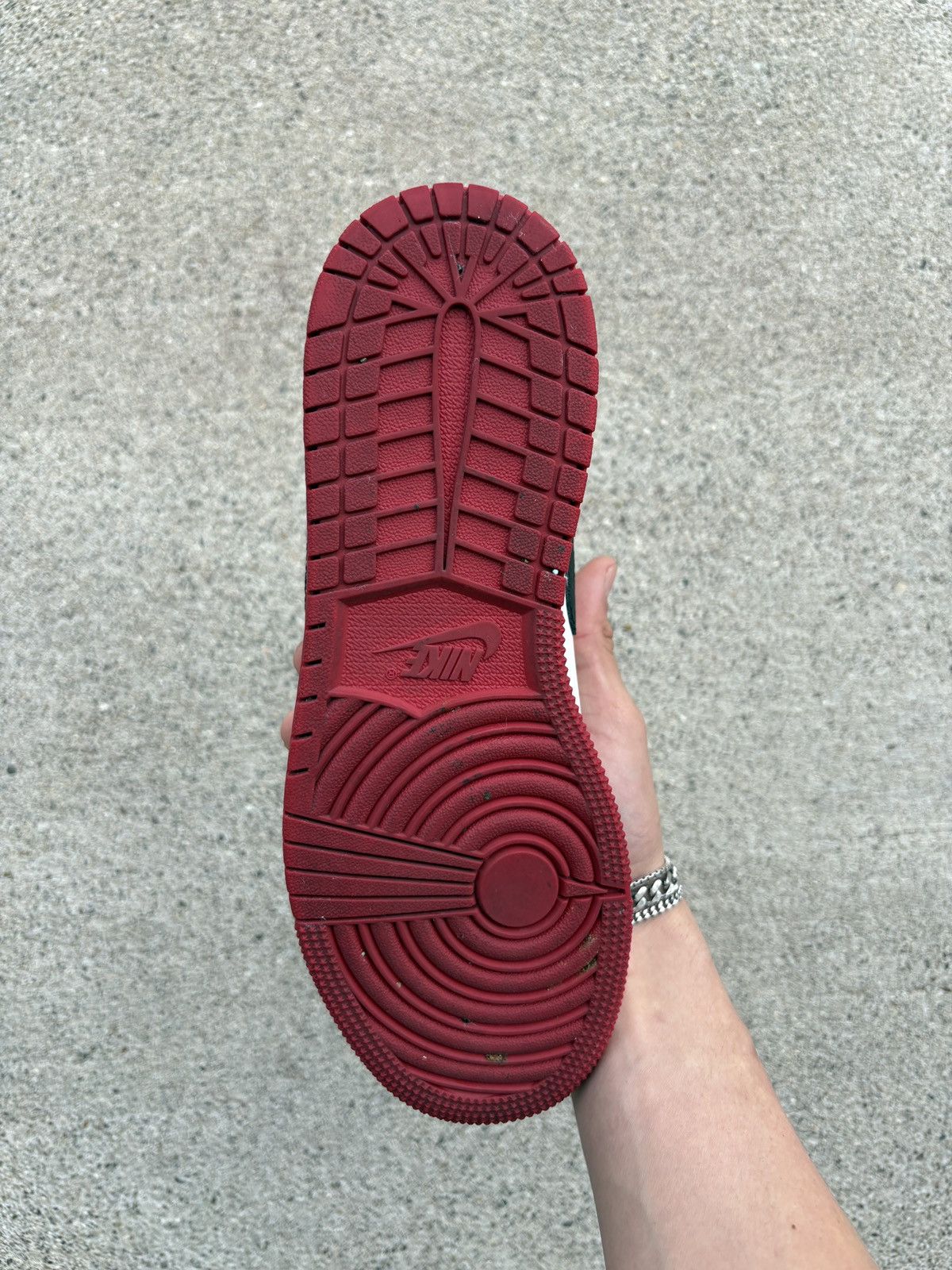 Jordan Brand 2021 Jordan 1 Low “White Gym Red” (GS) Size 5.5Y Size US 5.5 / EU 38 - 11 Thumbnail