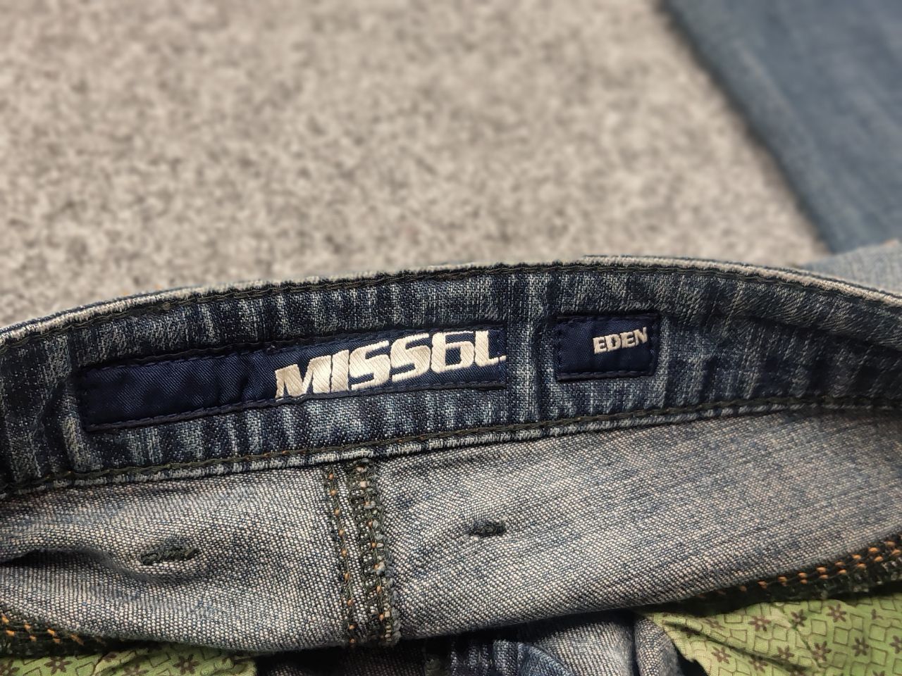 Miss Sixty Vintage Miss Sixty Y2K Style Eden Faded Denim Straight Jeans Size 31" - 18 Thumbnail