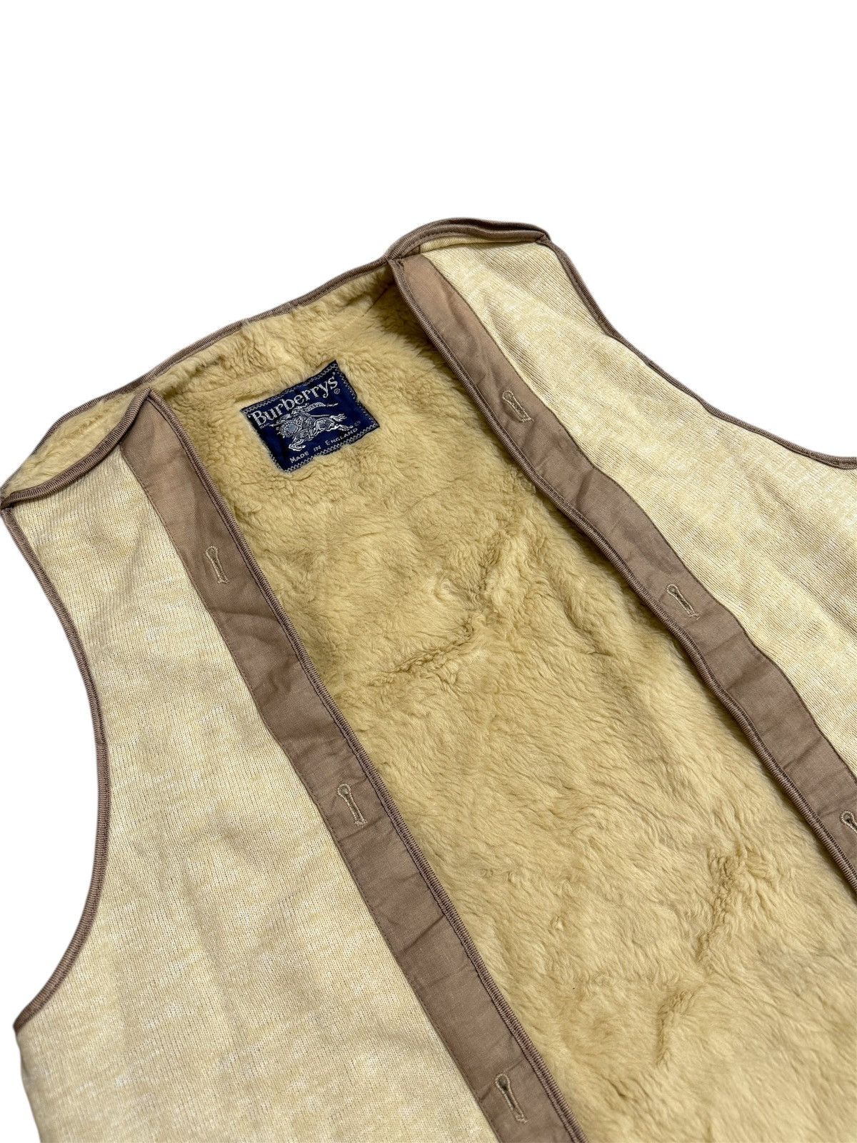 Burberry × Vintage Burberry Faux Fur Pile Lining vest Size XS / US 0-2 / IT 36-38 - 1 Thumbnail
