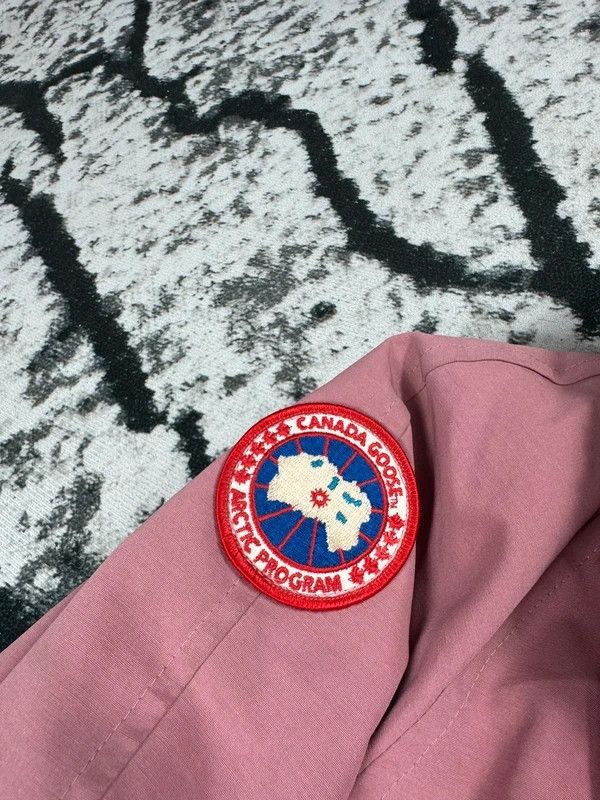 Canada Goose Canada Goose Aunt Sherpa Parka Air Force Pink XS Logo Size XS / US 0-2 / IT 36-38 - 4 Thumbnail
