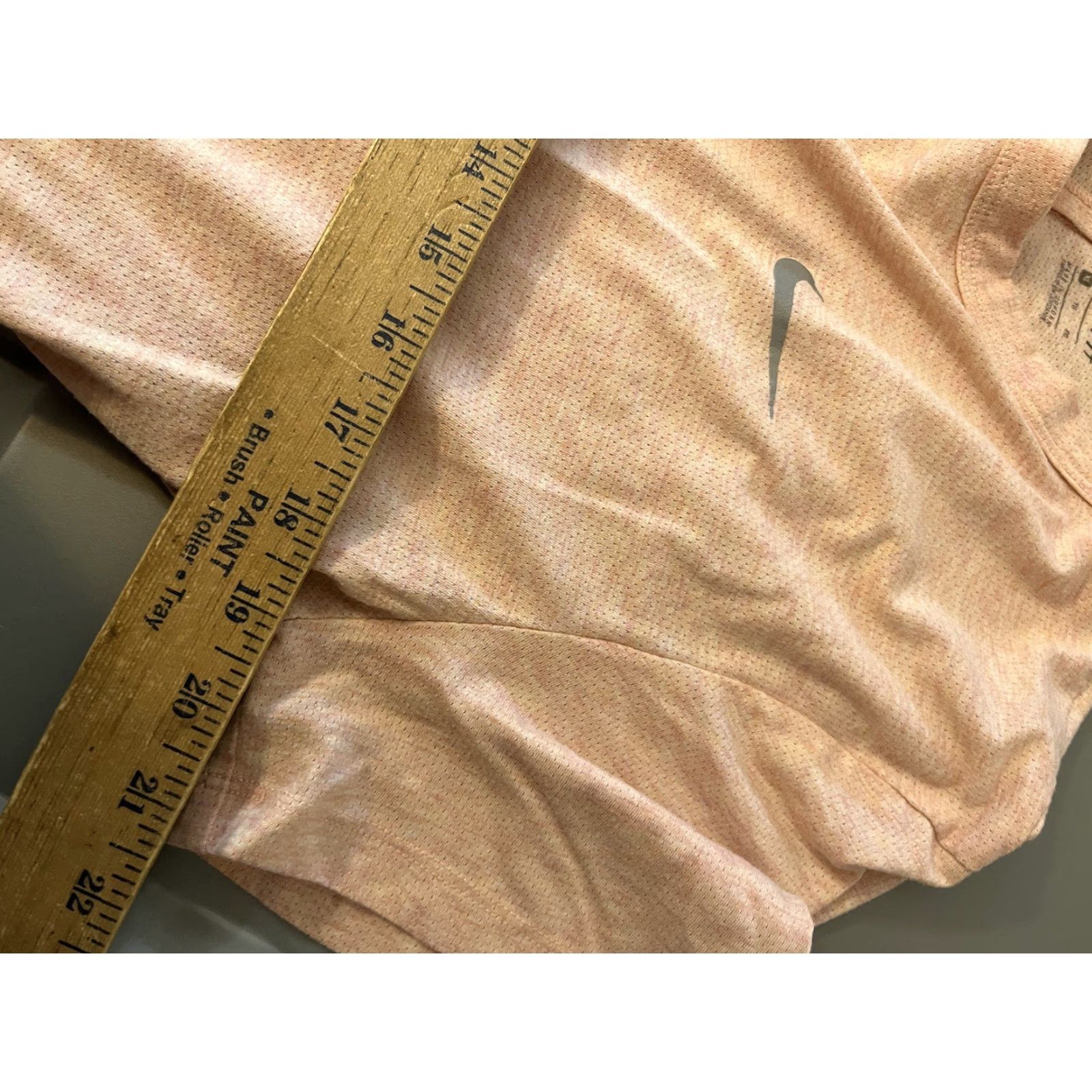 Nike Nike Womens Miler Pink Solid BV2895 Size XL Short Sleeve Shirt Womens Light Pink Nike Miler 90s Activewear Size 40" / US 18 - 6 Thumbnail