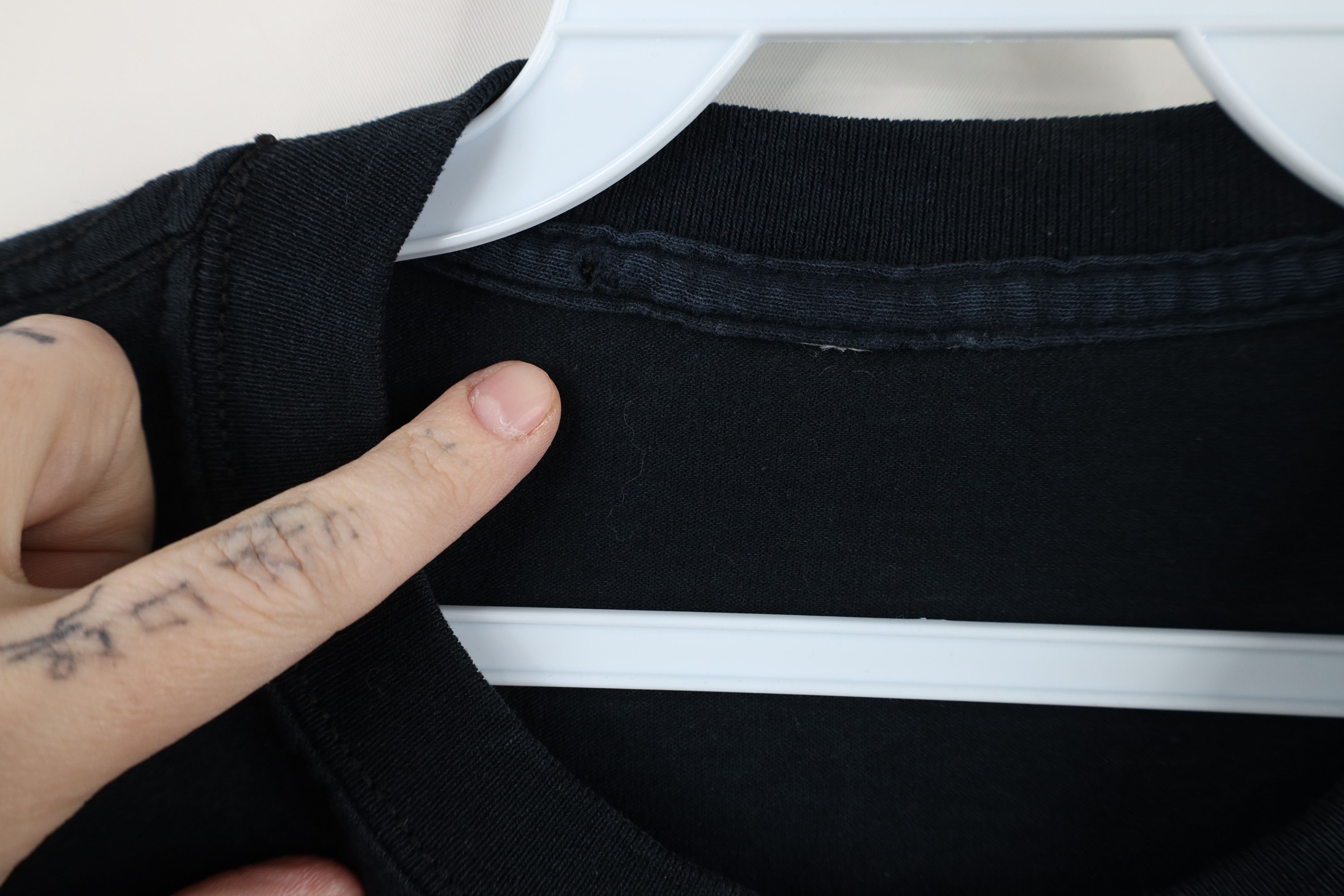 Vintage Vintage 90s Streetwear Heavyweight Cotton T-Shirt Black Size US XL / EU 56 / 4 - 6 Thumbnail