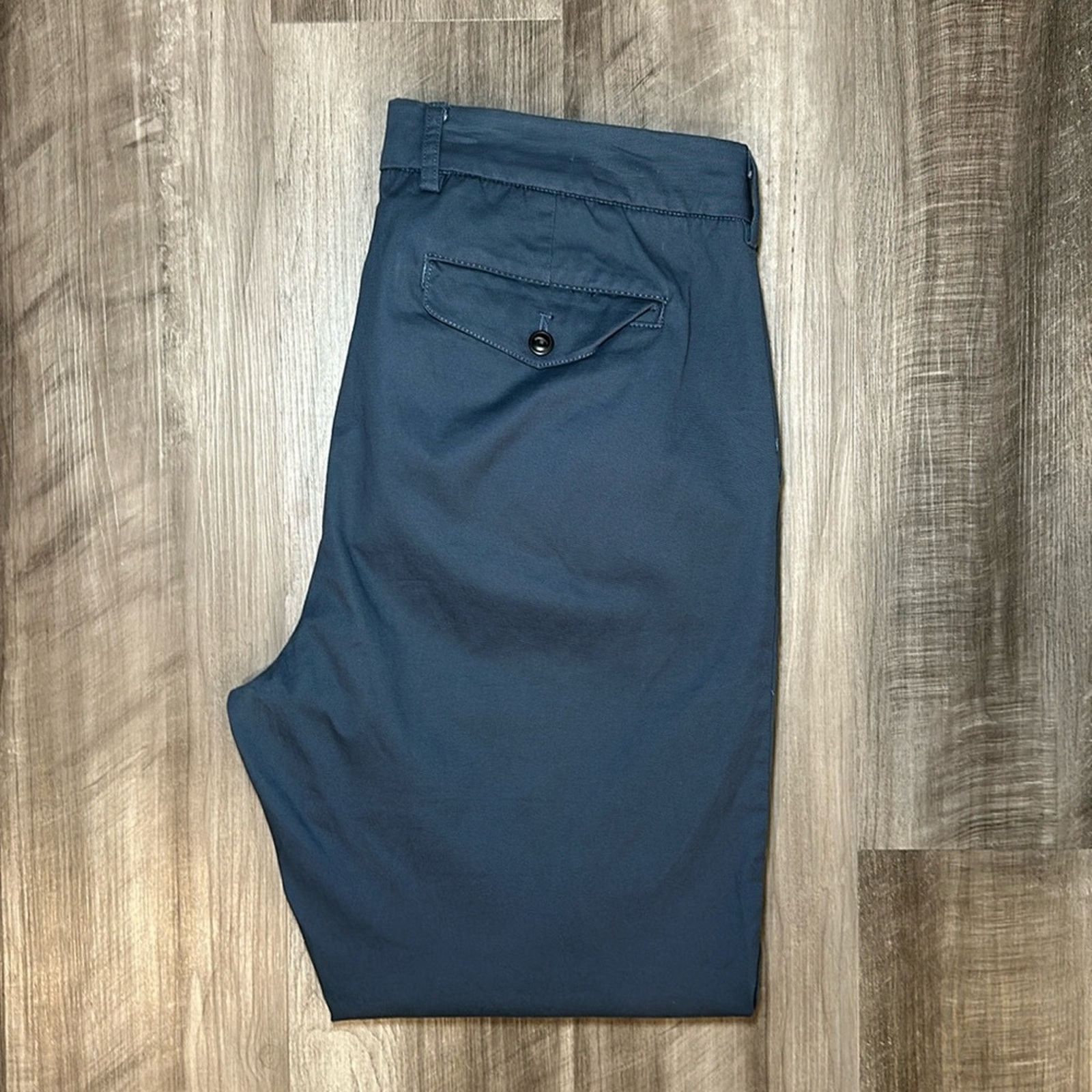 Express Express Athletic Pleated Chinos (NWOT) - 37x27 (Measures) Size US 37 - 1 Thumbnail