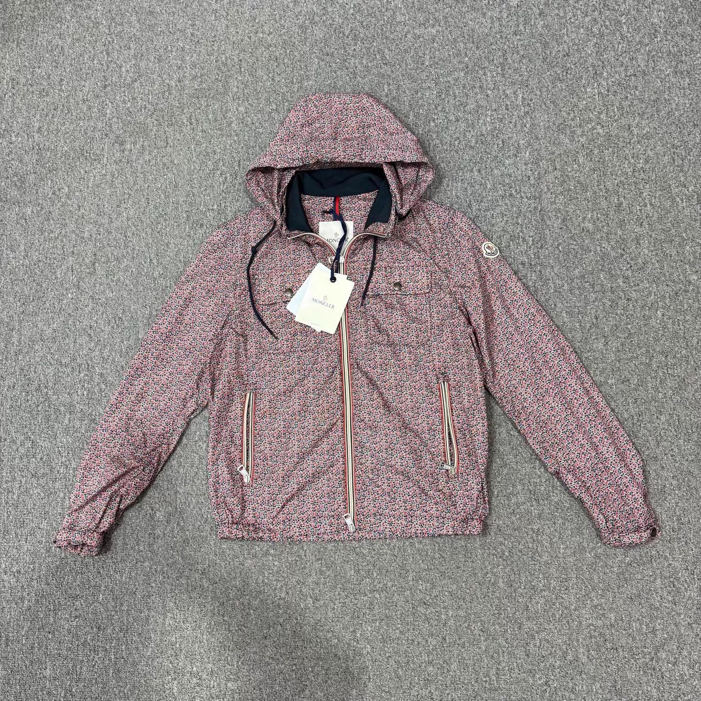 Moncler Moncler floral all over print jacket size 1 unused Size S / US 4 / IT 40 - 1 Thumbnail
