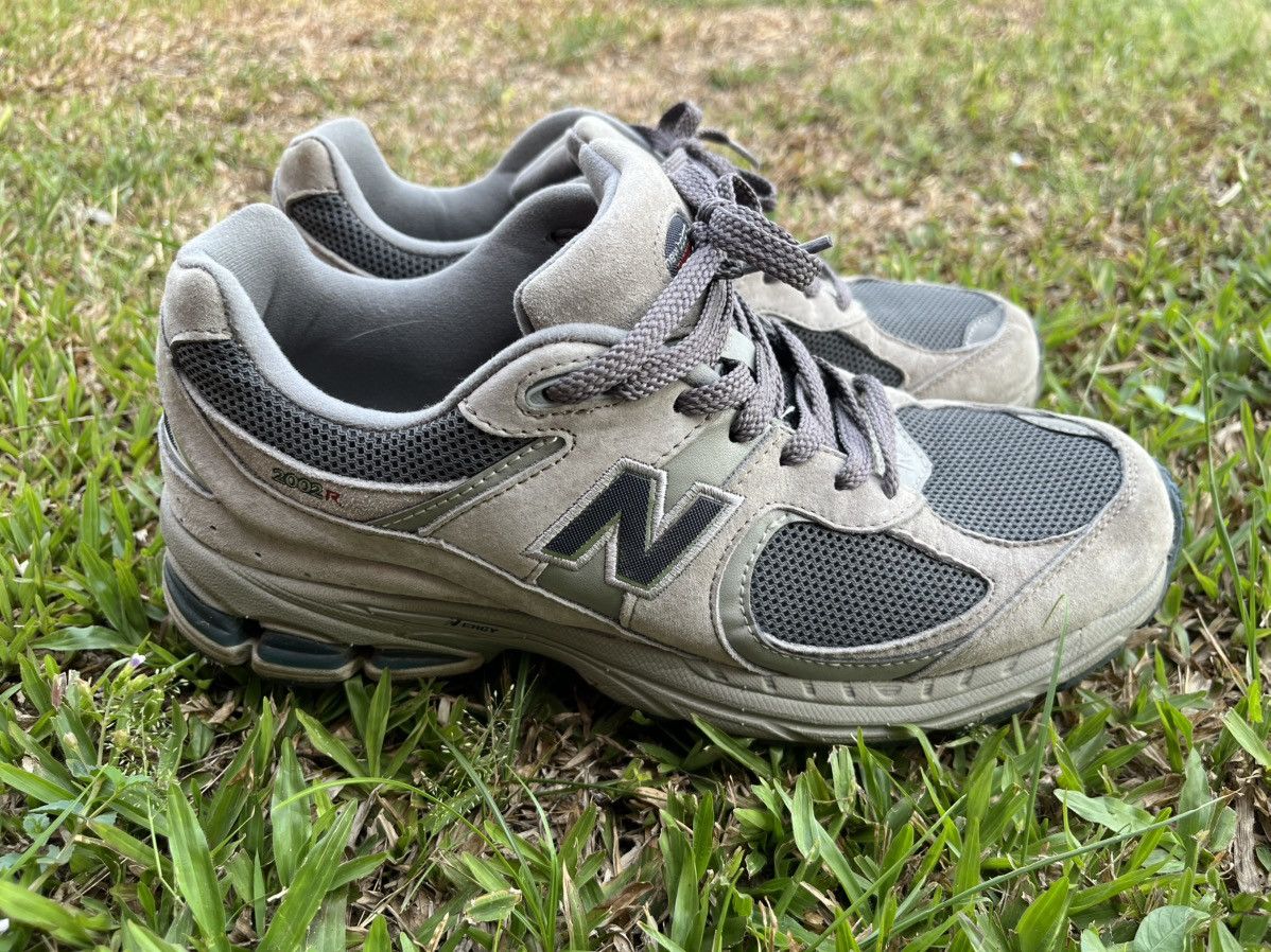 New Balance New Balance 2002R Size US 10.5 / EU 43-44 - 5 Thumbnail
