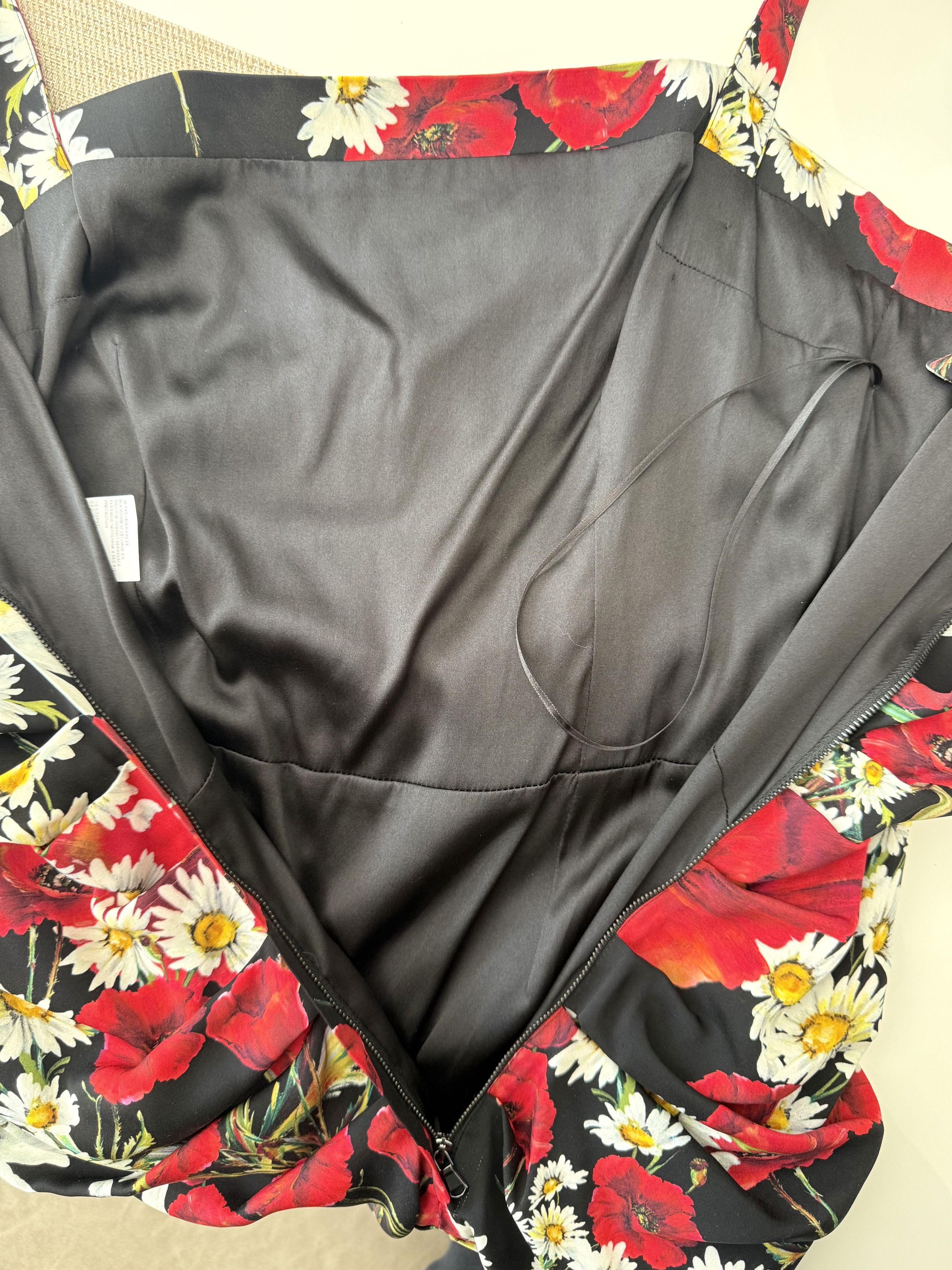 Dolce & Gabbana Dolce & Gabbana Silk Floral Bodycon Midi Dress, Size S(IT42) Size S / US 4 / IT 40 - 6 Thumbnail