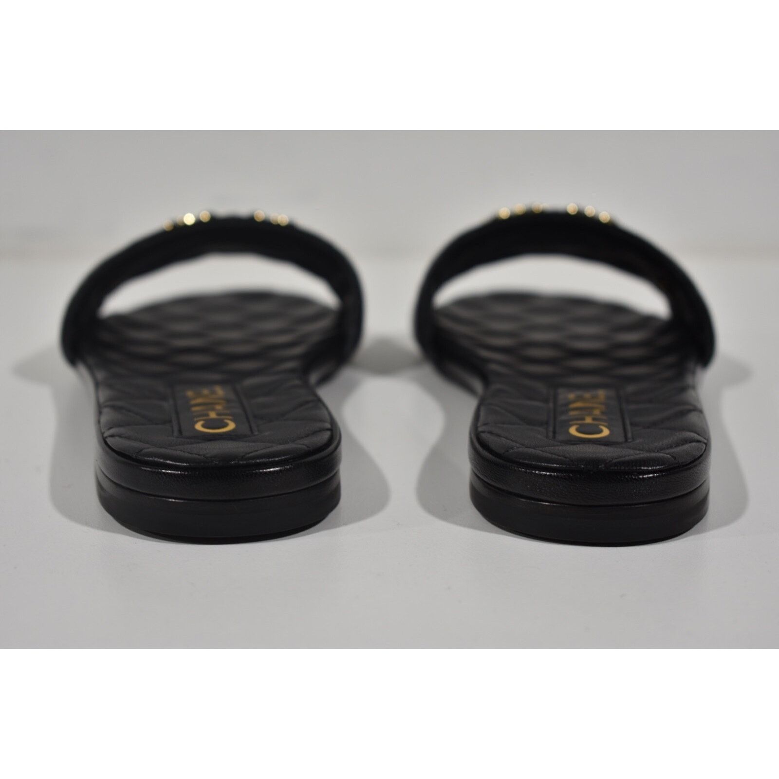 Chanel Chanel 23P Black Chain Gold CC Logo Quilted Mules Slide Size US 8 / IT 38 - 11 Thumbnail