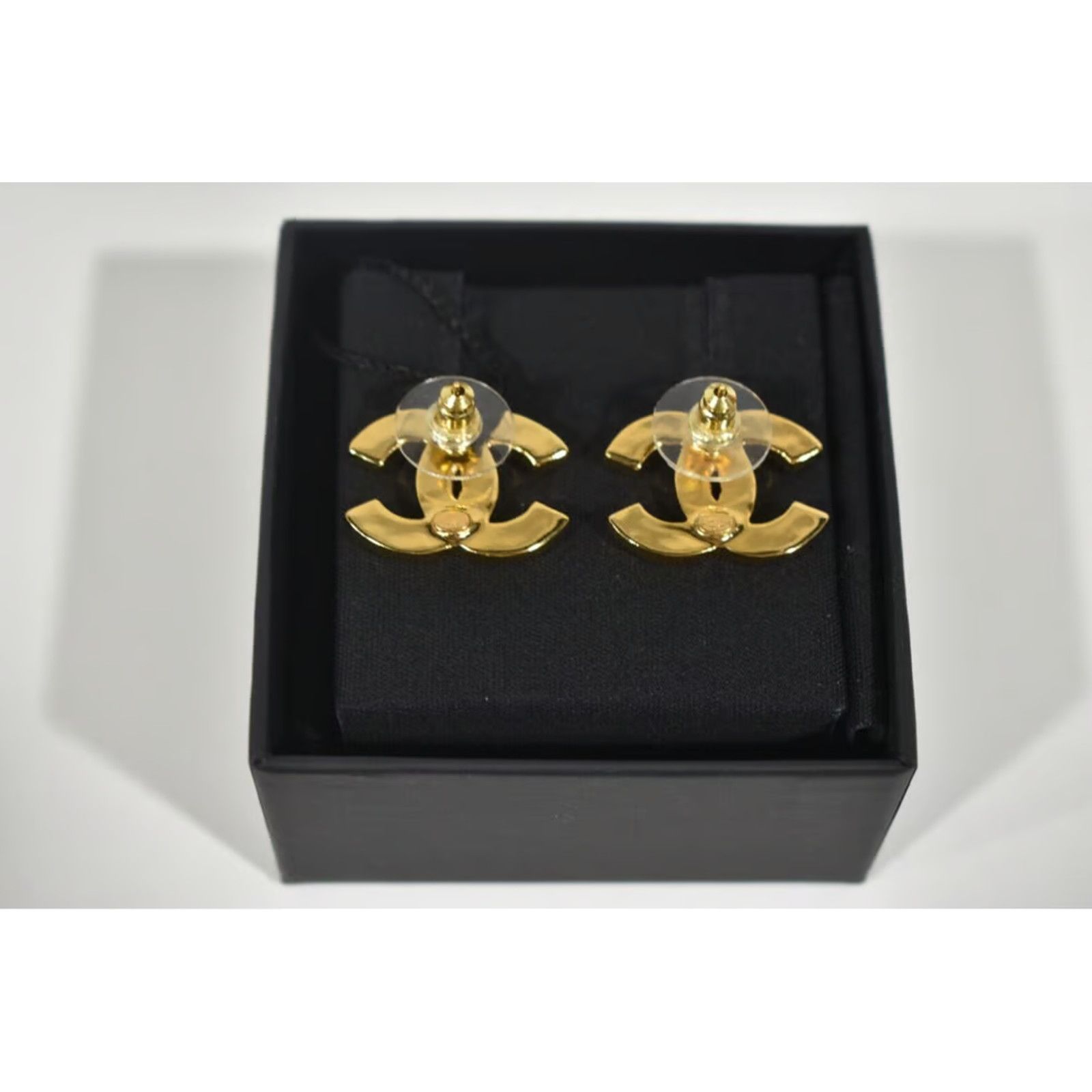 Chanel Chanel Gold Black Interlocking Drop Statement Stud Earrings Size ONE SIZE - 6 Thumbnail