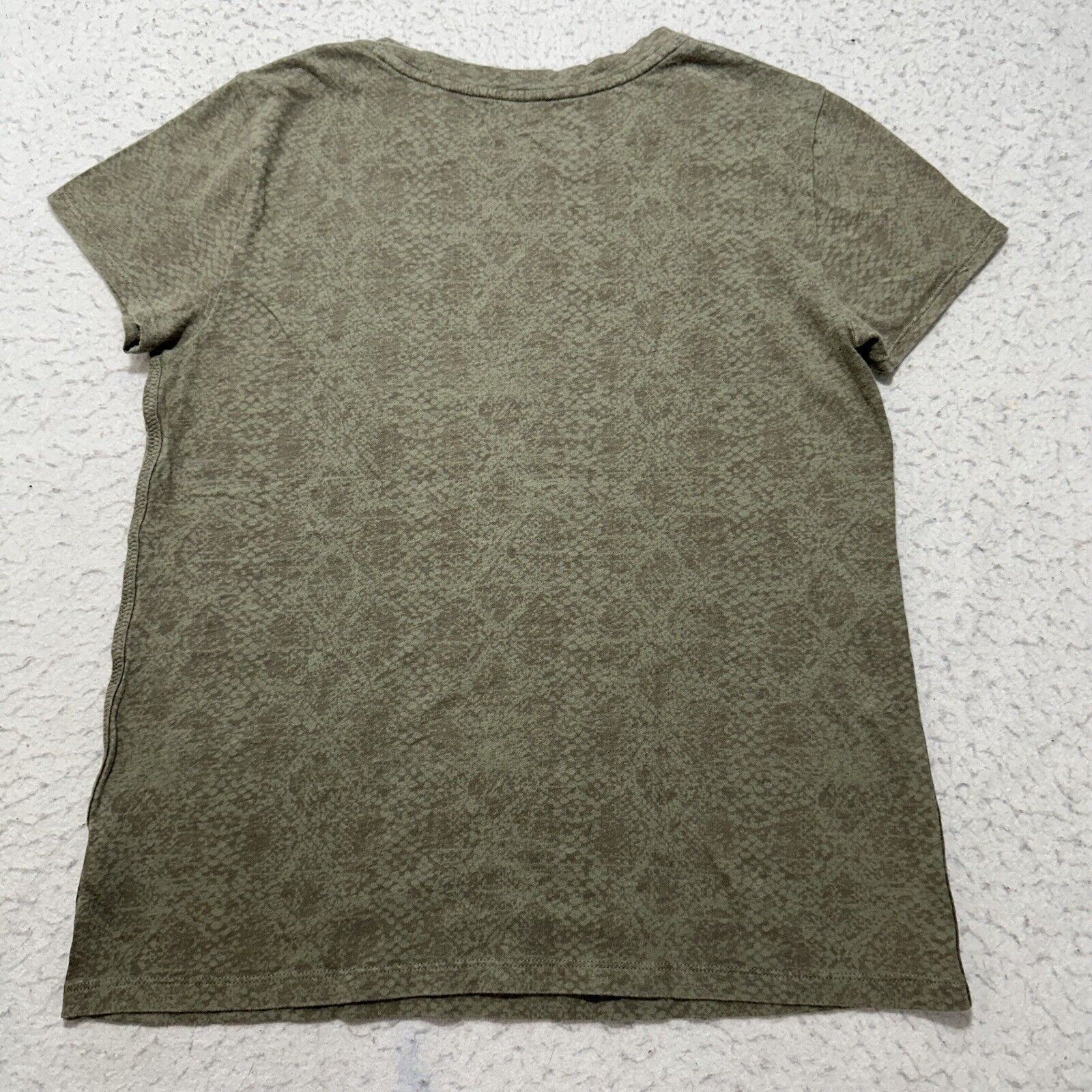Athleta Athleta Small Green Crewneck Pullover T Shirt Snakeskin Size S / US 4 / IT 40 - 10 Thumbnail