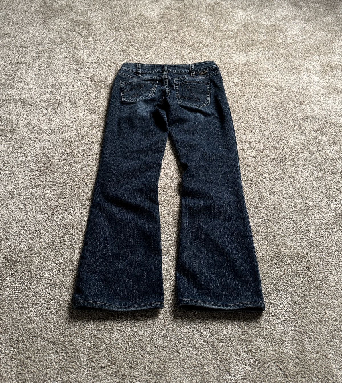 Silver Jeans Co. SILVER JEANS INDIGO BLUE HAND EMBROIDERY “SUKI” DENIM Size US 29 - 1 Thumbnail