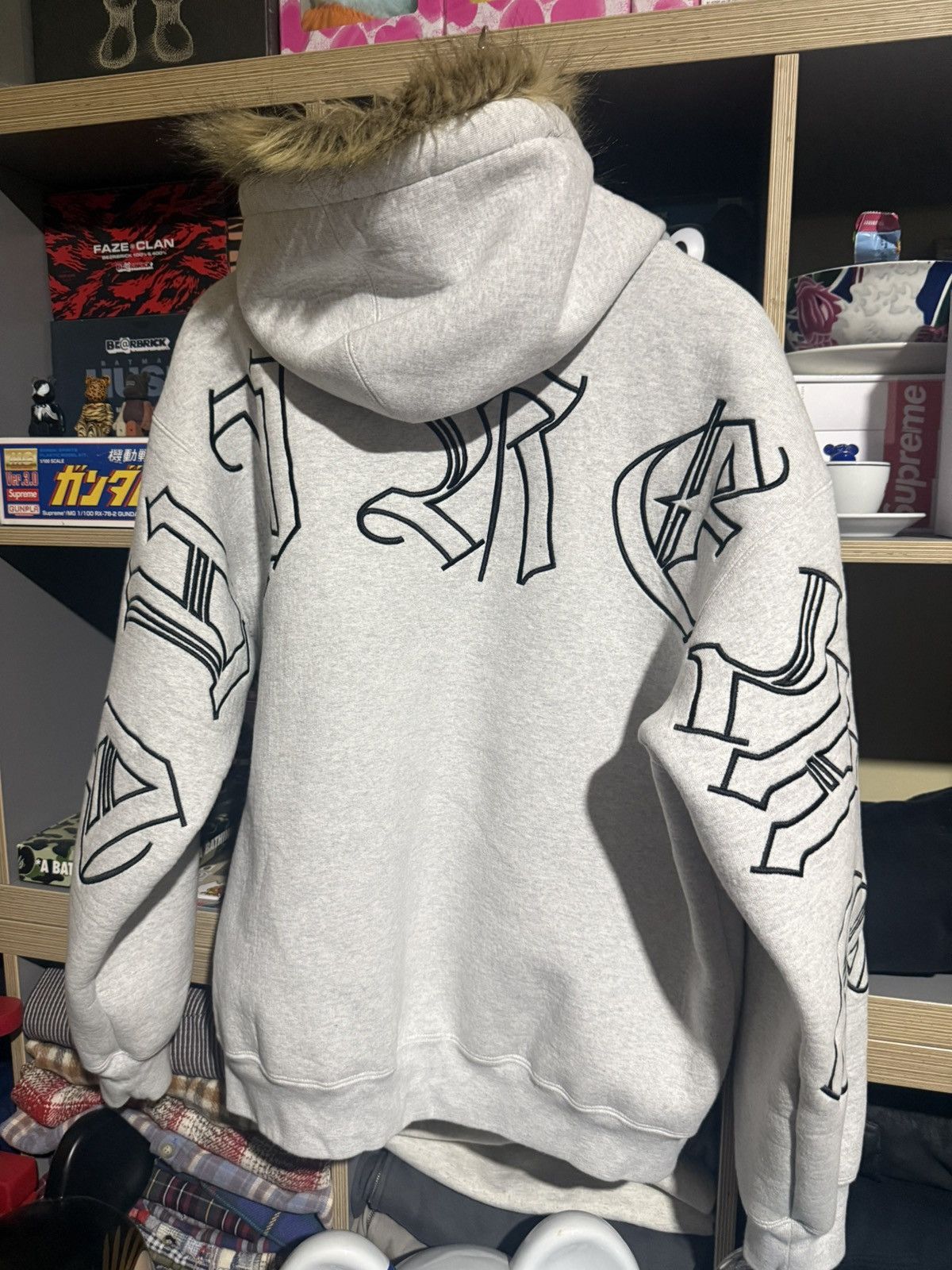 Supreme Supreme Grey Faux Fur Zip Up Hoodie Size US L / EU 52-54 / 3 - 3 Thumbnail