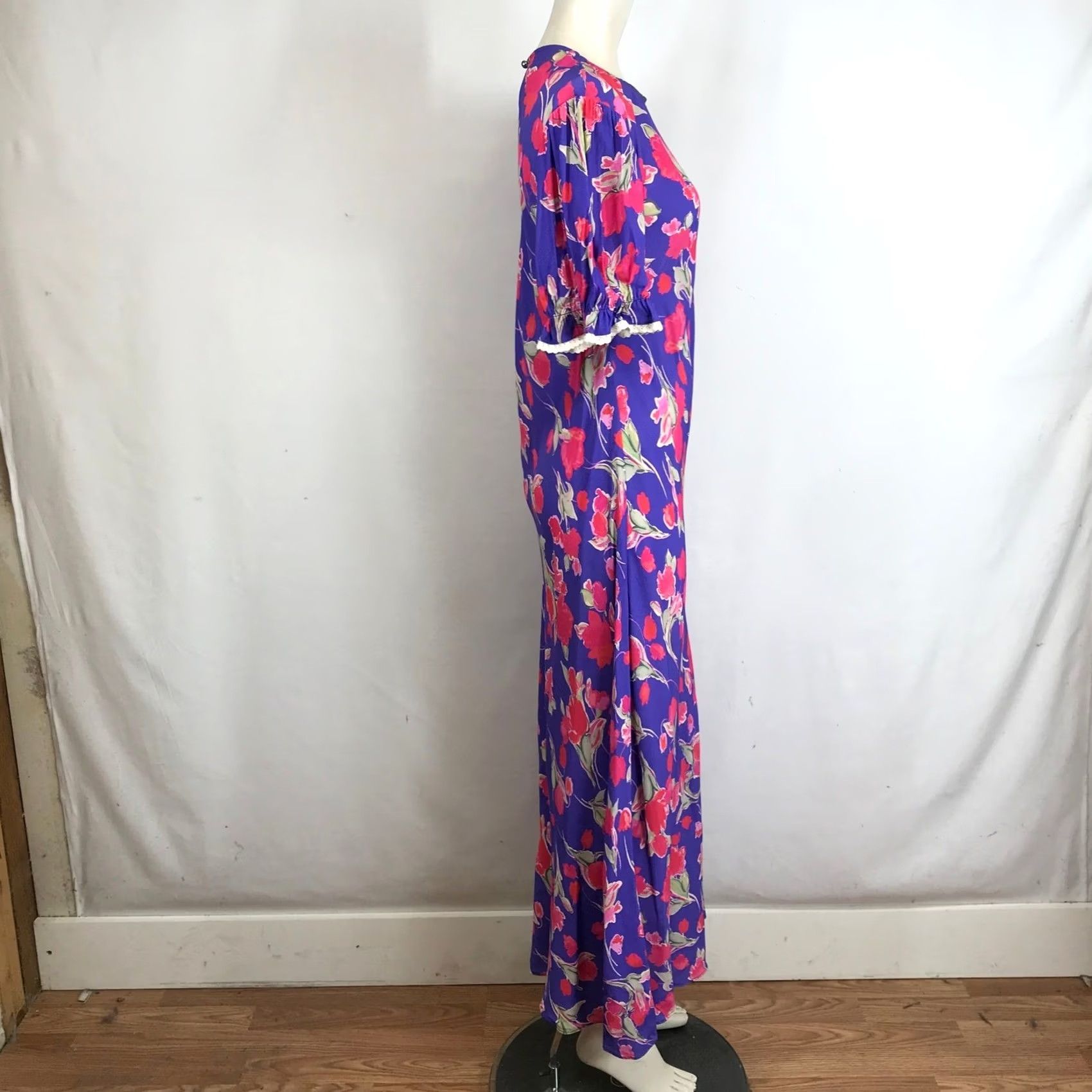 RIXO Rixo Floral Maxi Dress Purple Pink Short Sleeve Lace Trim Size L Dress Length Long Womens Size 36" / US 14 / IT 50 - 4 Thumbnail
