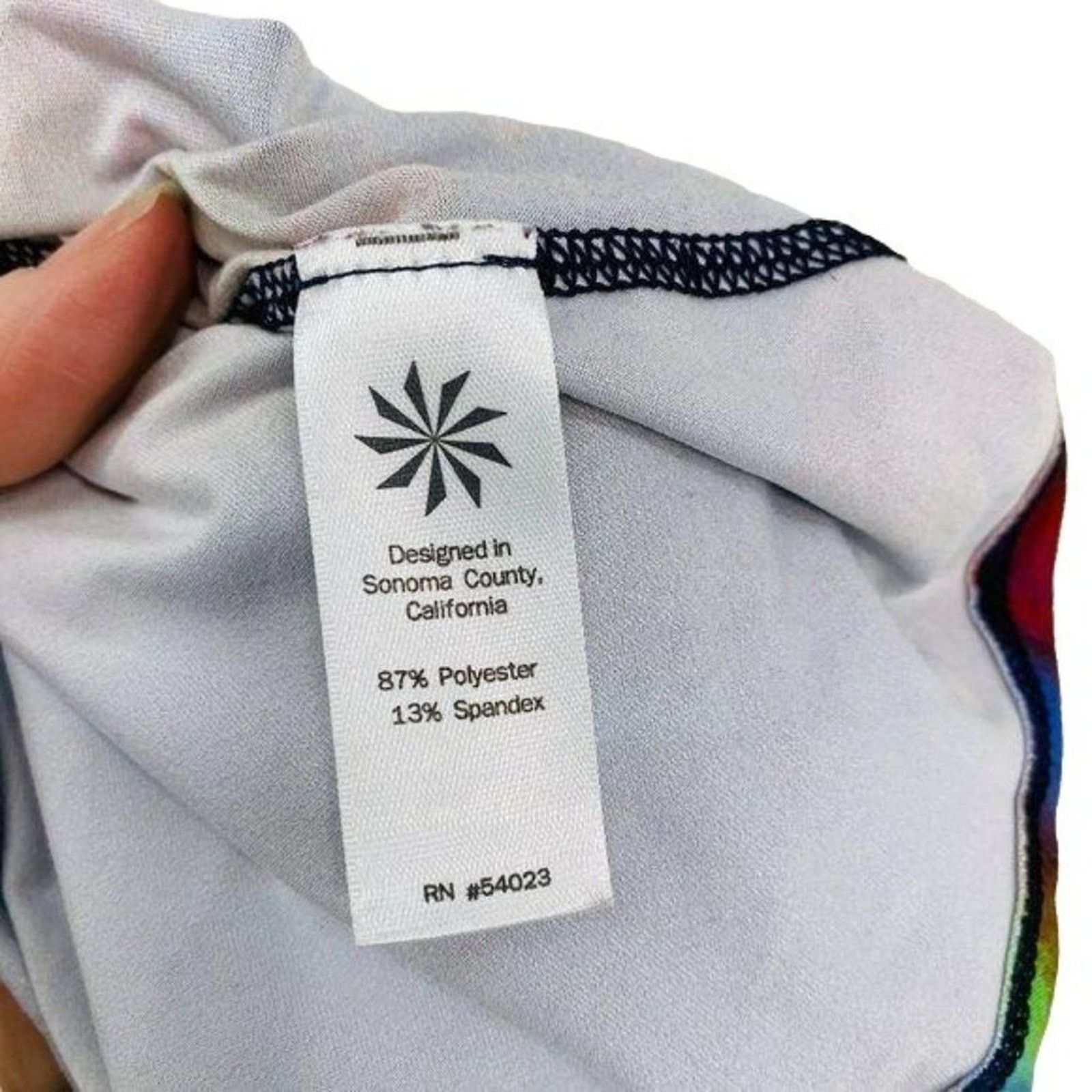 Athleta Athleta Chi Multi Colorburst Tank Xsmall Workout Size XS / US 0-2 / IT 36-38 - 6 Thumbnail