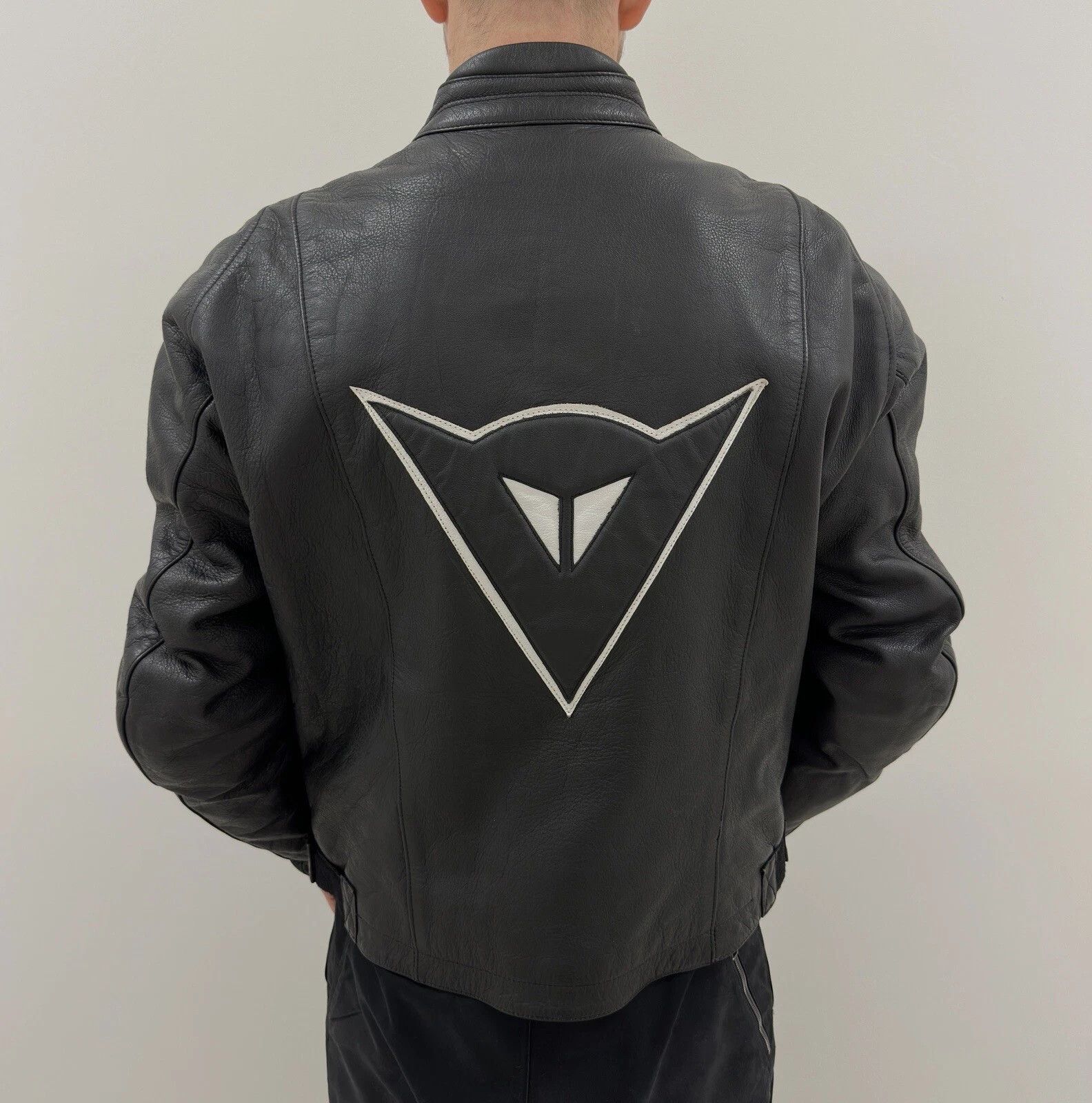 Dainese DAINESE MENS LEATHER MOTO JACKET MOTORCYCLE size 54 Size US L / EU 52-54 / 3 - 2 Thumbnail