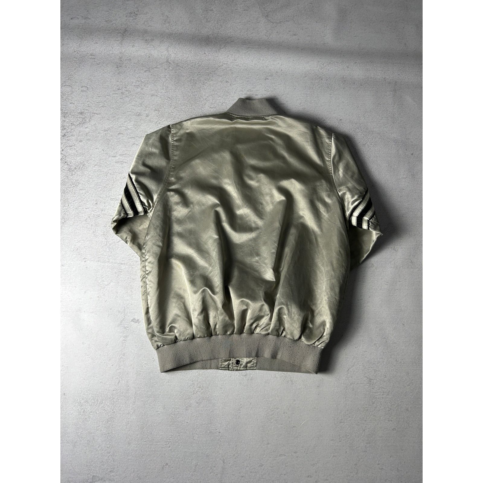 NBA Vintage NBA Toronto Raptors Satin Bomber Jacket Men's Large Size US L / EU 52-54 / 3 - 2 Thumbnail