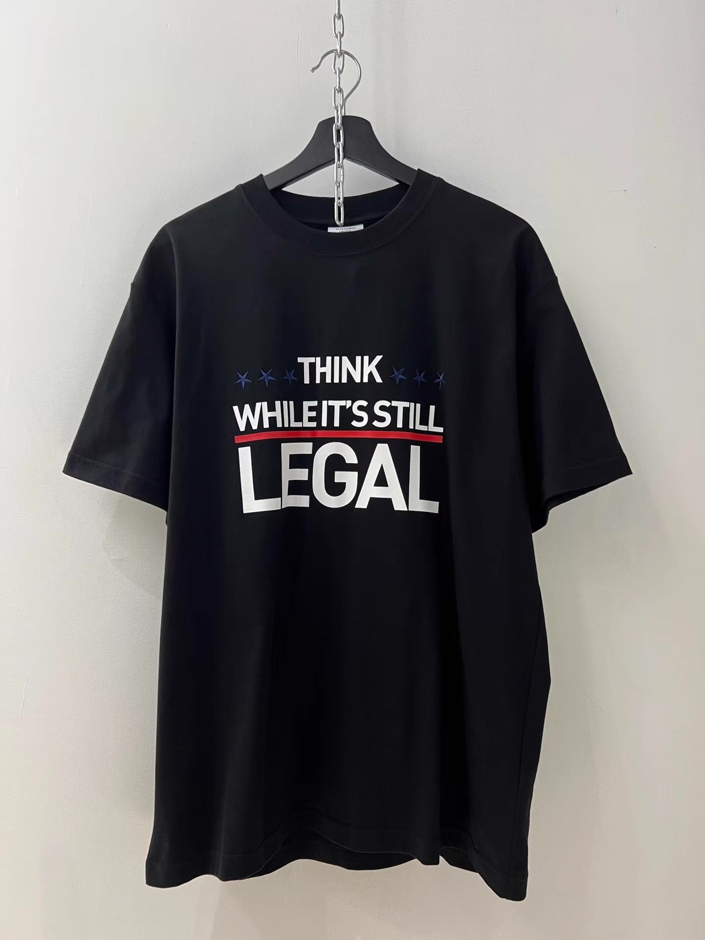 Vetements Vetements Edition Short Sleeve T‑shirt。 Q13 Size US M / EU 48-50 / 2 - 8 Thumbnail