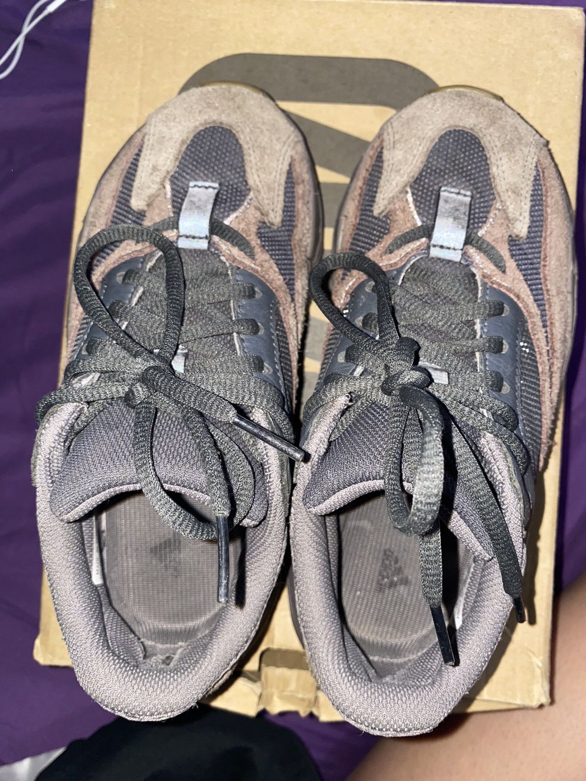Adidas Yeezy Boost 700 Mauve Size US 5 / EU 37 - 6 Thumbnail
