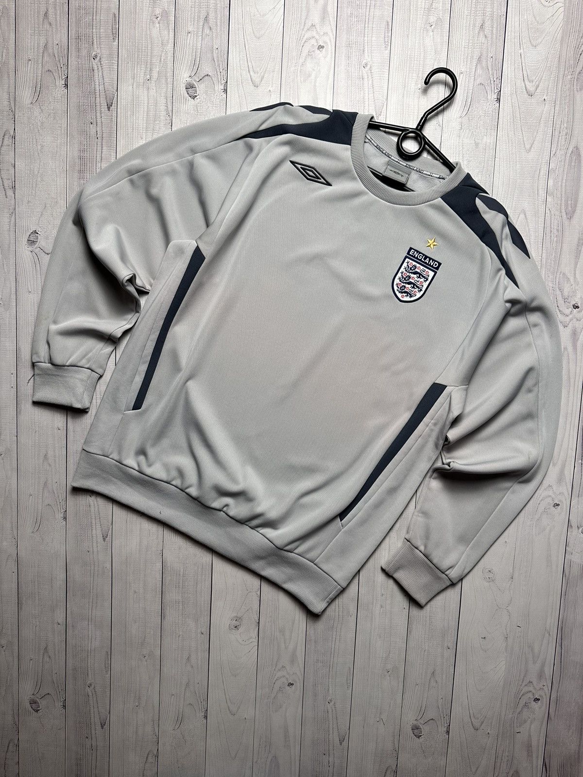 Umbro × Vintage Vintage Umbro England soccer sweatshirt size XL rare Size US XL / EU 56 / 4 - 1 Thumbnail