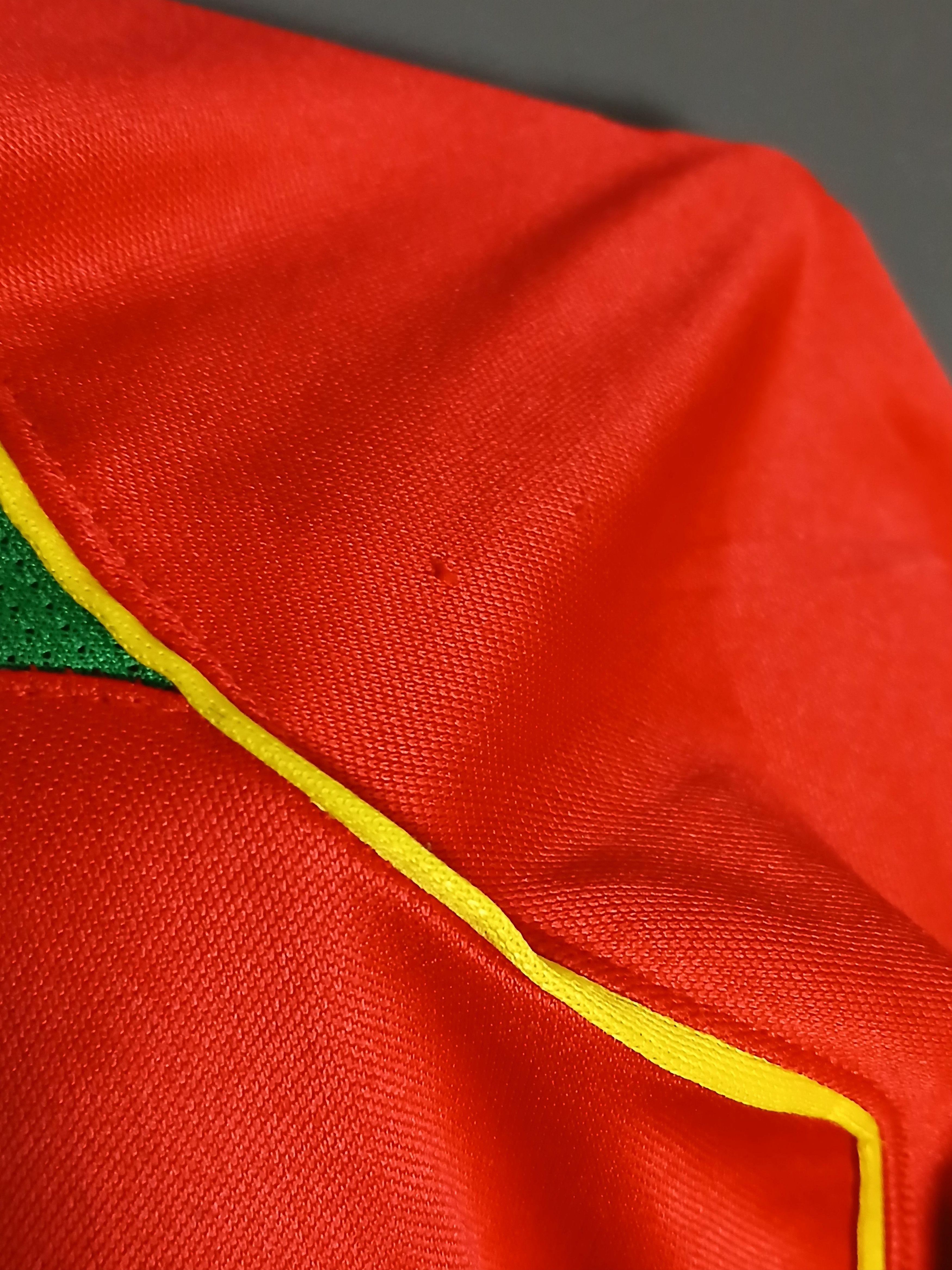Other Portugal Football Team 2004/2006 Home Ronaldo Jerse Size US M / EU 48-50 / 2 - 10 Thumbnail