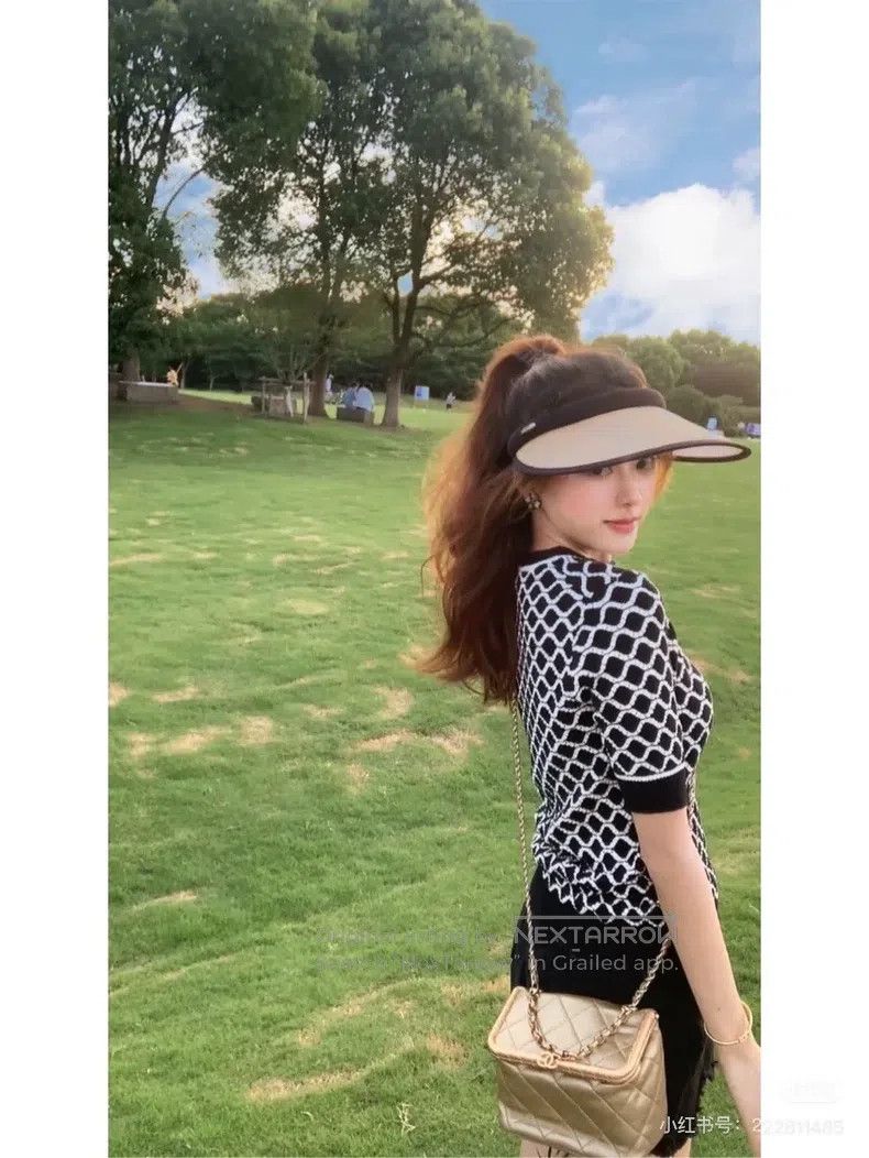 Chanel Chanel Black and white diamond knitted short sleeves Size XS / US 0-2 / IT 36-38 - 7 Thumbnail