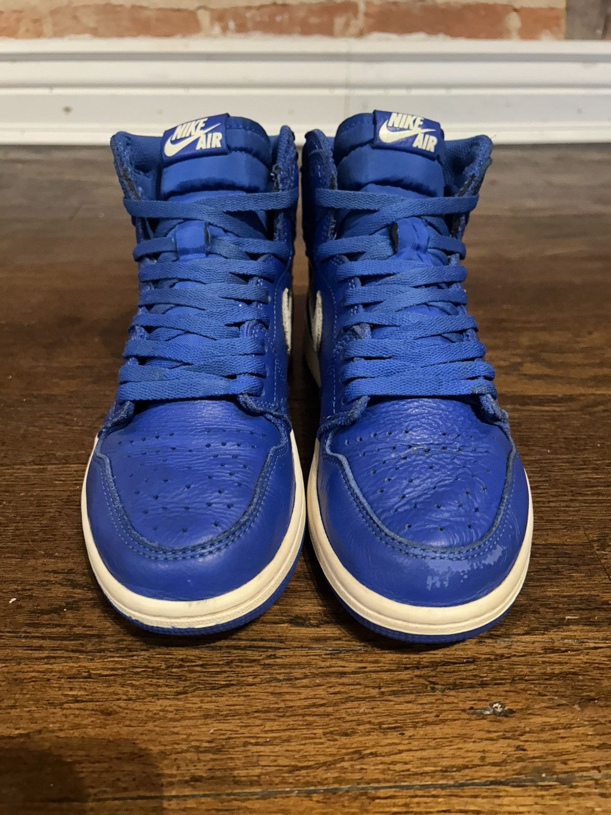 Jordan Brand Size 8 - Air Jordan 1 Retro OG High Hyper Royal Size US 8 / EU 41 - 3 Thumbnail