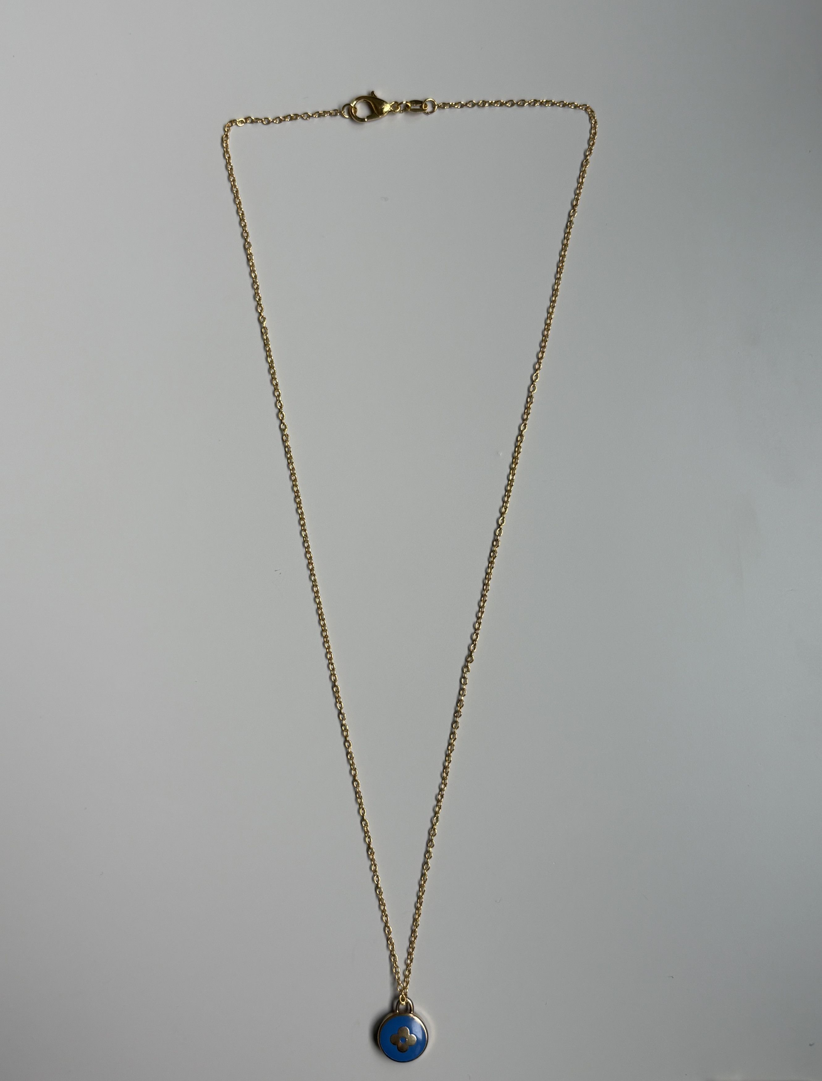 Louis Vuitton Louis Vuitton Blue Flower Logo Pendant Necklace Size ONE SIZE - 2 Thumbnail