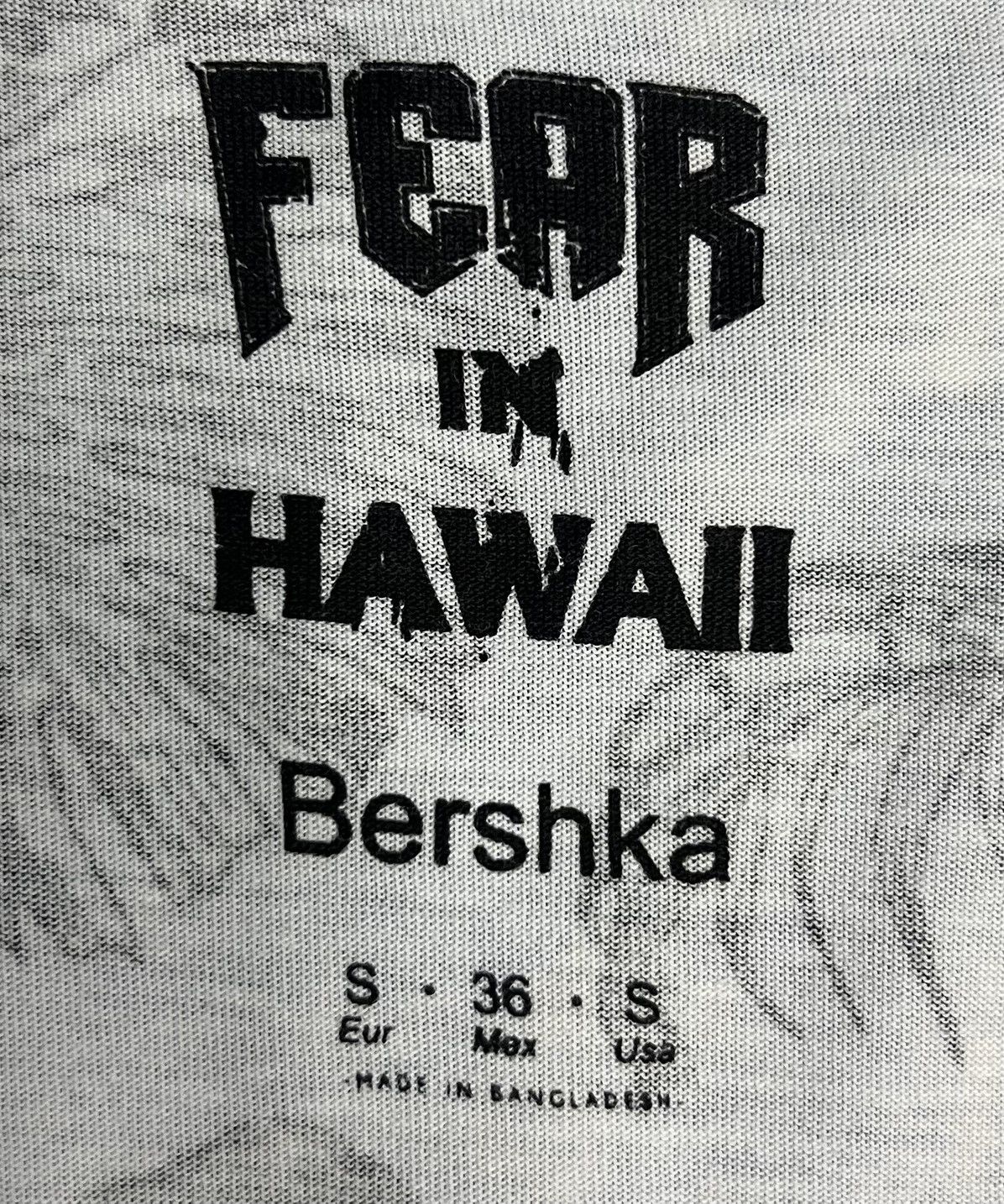 Bershka BERSHKA FEAR IN HAWAII SHIRT Size US S / EU 44-46 / 1 - 5 Thumbnail