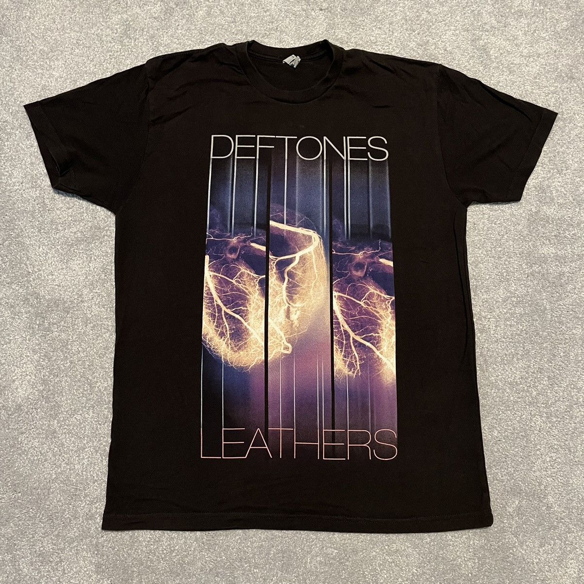 Vintage Deftones Koi No Yokan Leathers Nu Metal Band Tee Y2K