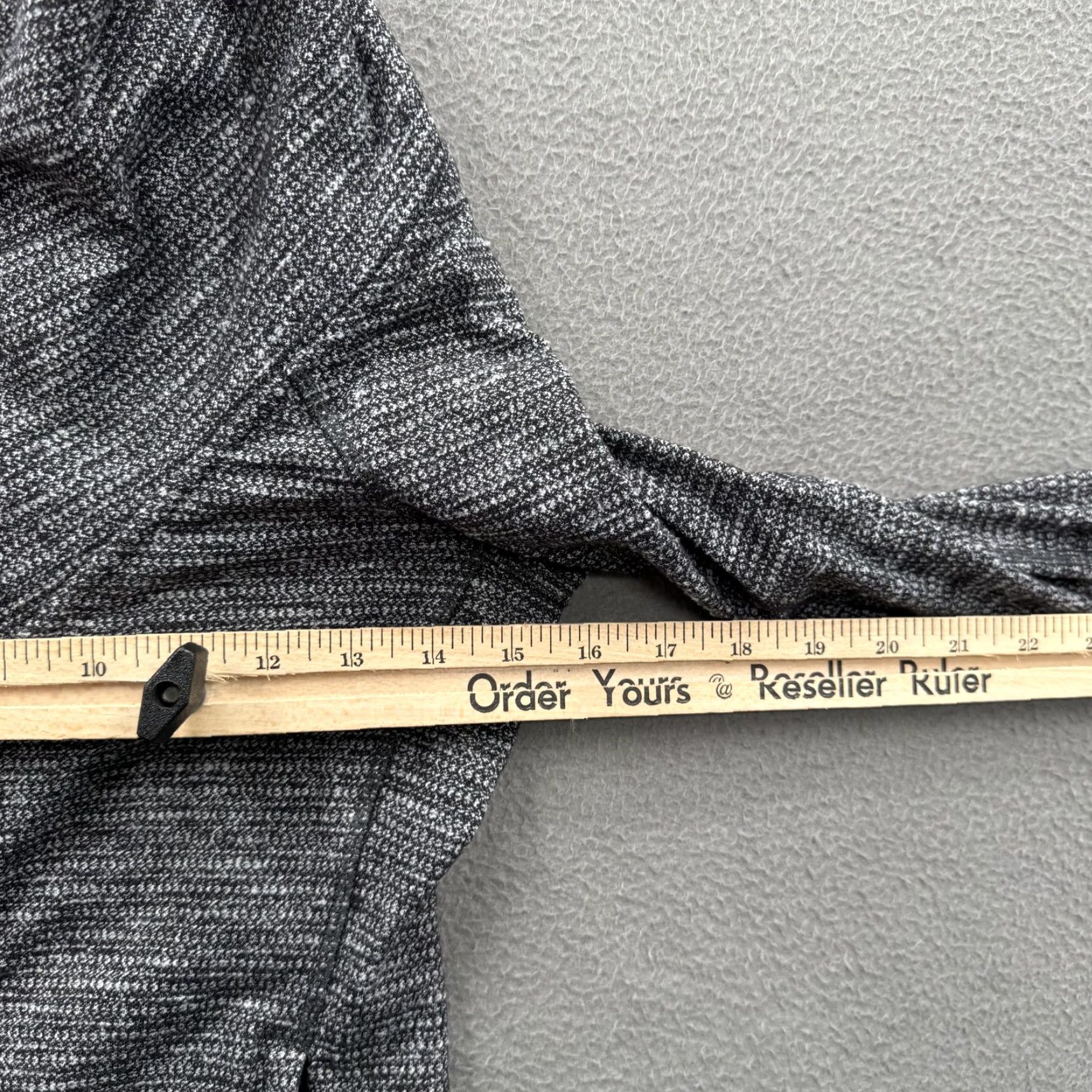Lululemon Lululemon Jacket Womens 4 Gray Full Zip Knit Track Funnel Neck Running Athletic Size S / US 4 / IT 40 - 4 Thumbnail