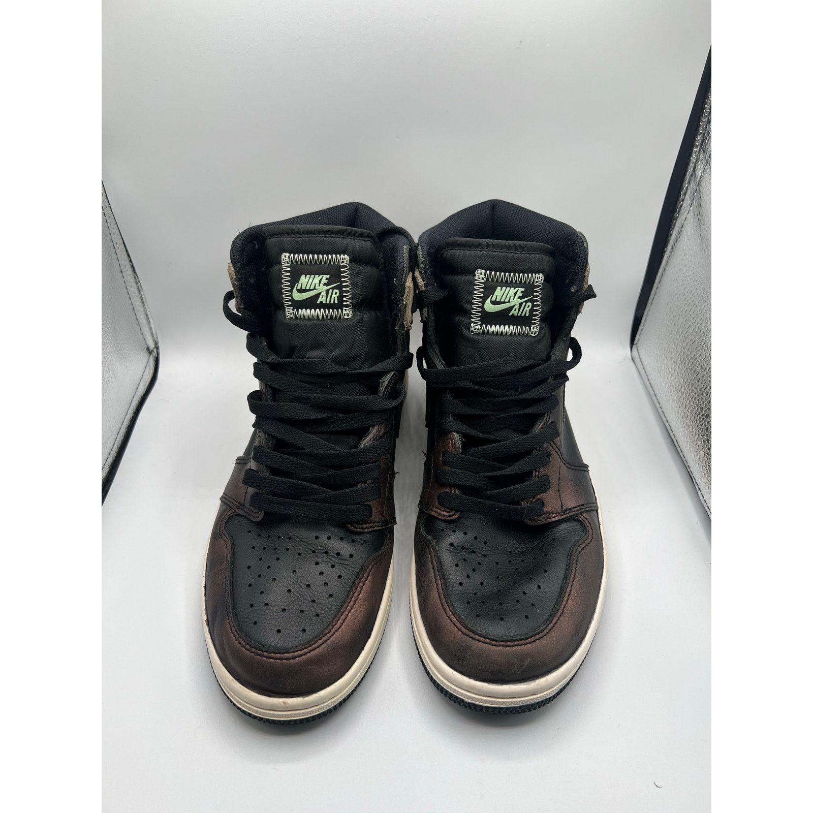 Jordan Brand Air Jordan 1 Retro High OG “Patina” size 10 men’s Size US 10 / EU 43 - 2 Thumbnail