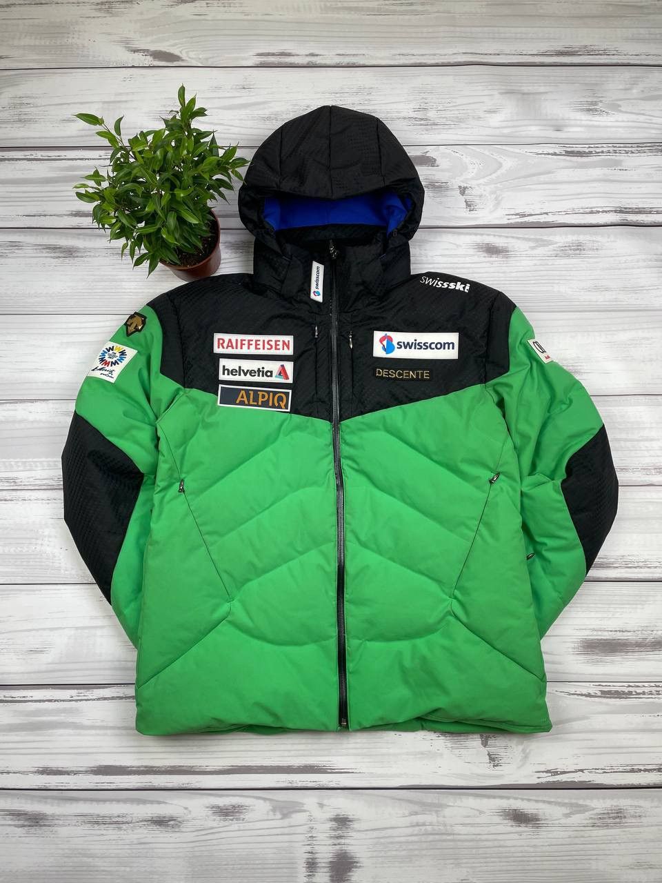 a 極美良品 デサント Swiss Ski Team モデル ジャケット