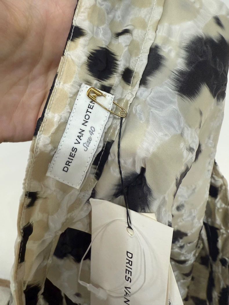 Dries Van Noten dries van noten size:40 Spotted skirt Size 42" / US 20 - 4 Thumbnail