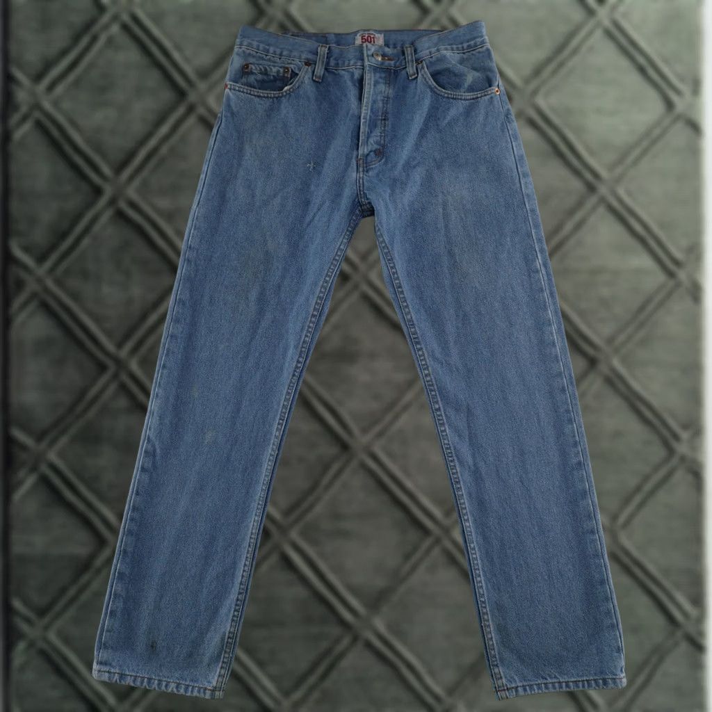 Levi's VINTAGE Levi's 501 Jeans Shirt? 34X30 Light Wash Blue Regular Mens 90s Straight 5-Pocket Button Fly 501 Series Size US 34 / EU 50 - 1 Thumbnail