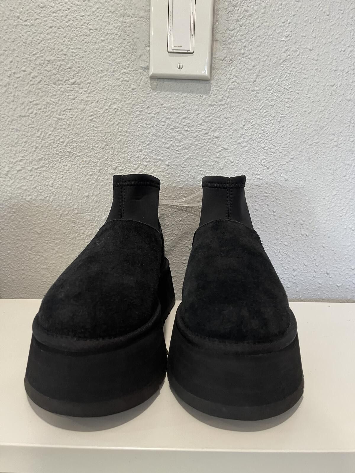 Ugg UGG Classic mini Dipper Platform Black Suede Boots Size US 7 / IT 37 - 3 Thumbnail