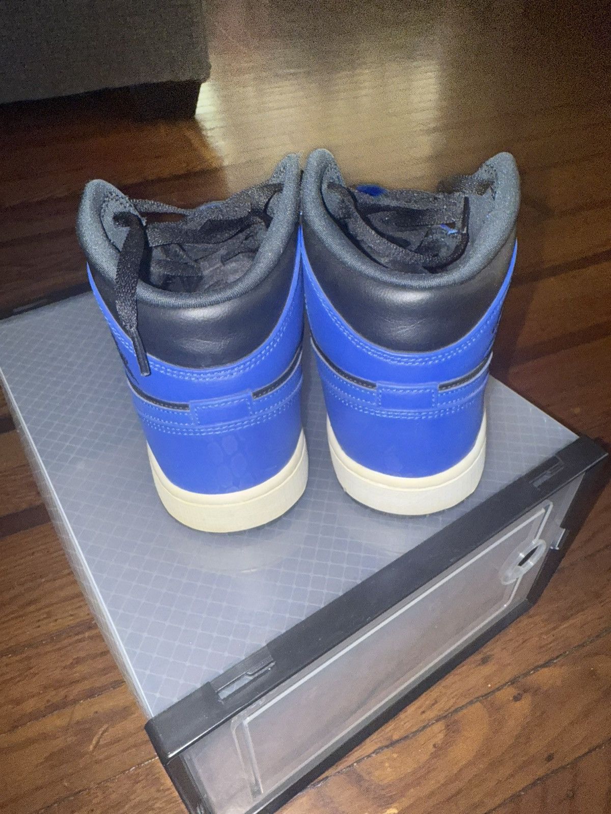 Jordan Brand × Nike Jordan 1 Mid hyper royal Size US 9.5 / EU 42-43 - 3 Thumbnail