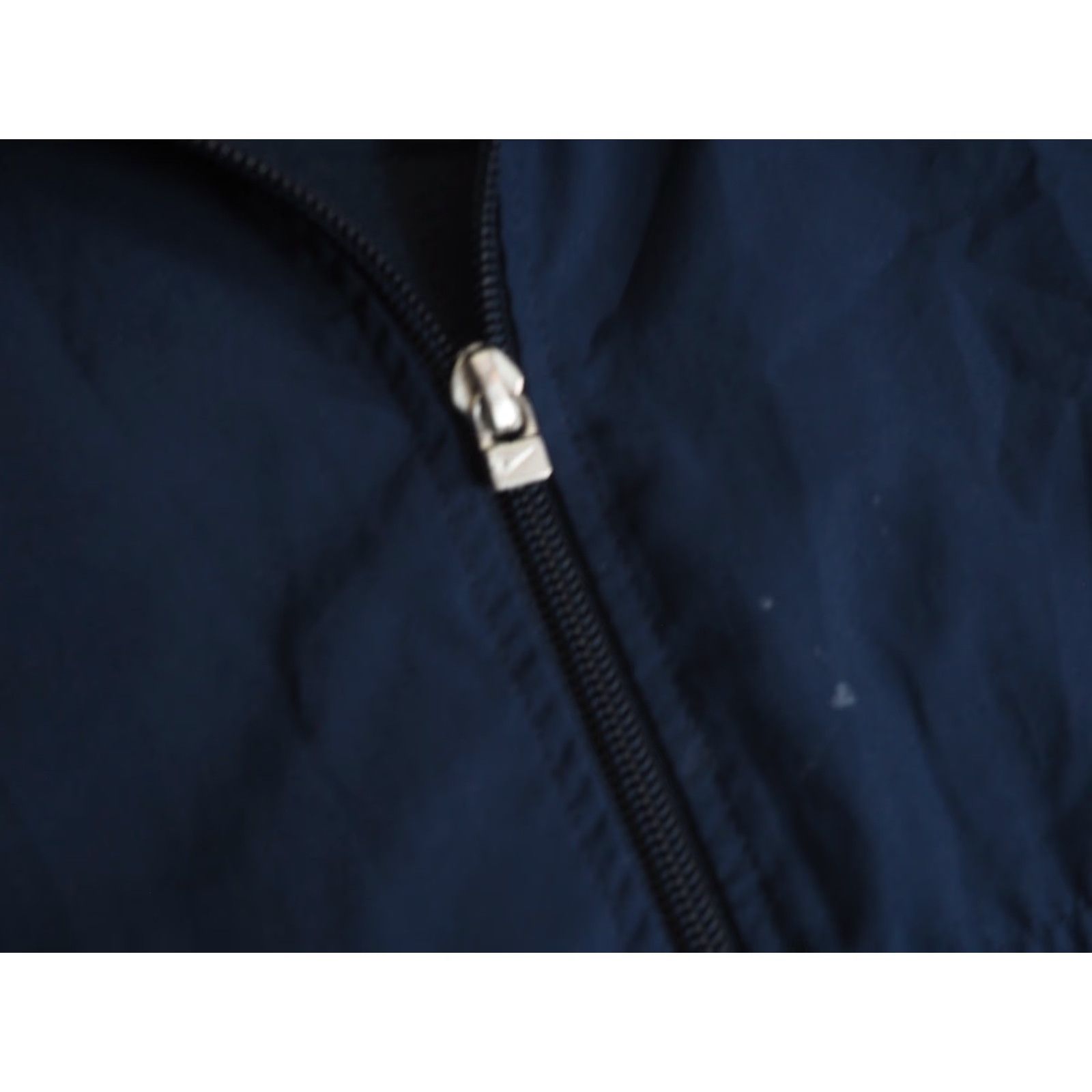 Nike VTG Nike Windbreaker Jacket XL Blue Navy White Mini Swoosh Logo Zip Windbreaker Mens XL Size US XL / EU 56 / 4 - 7 Thumbnail