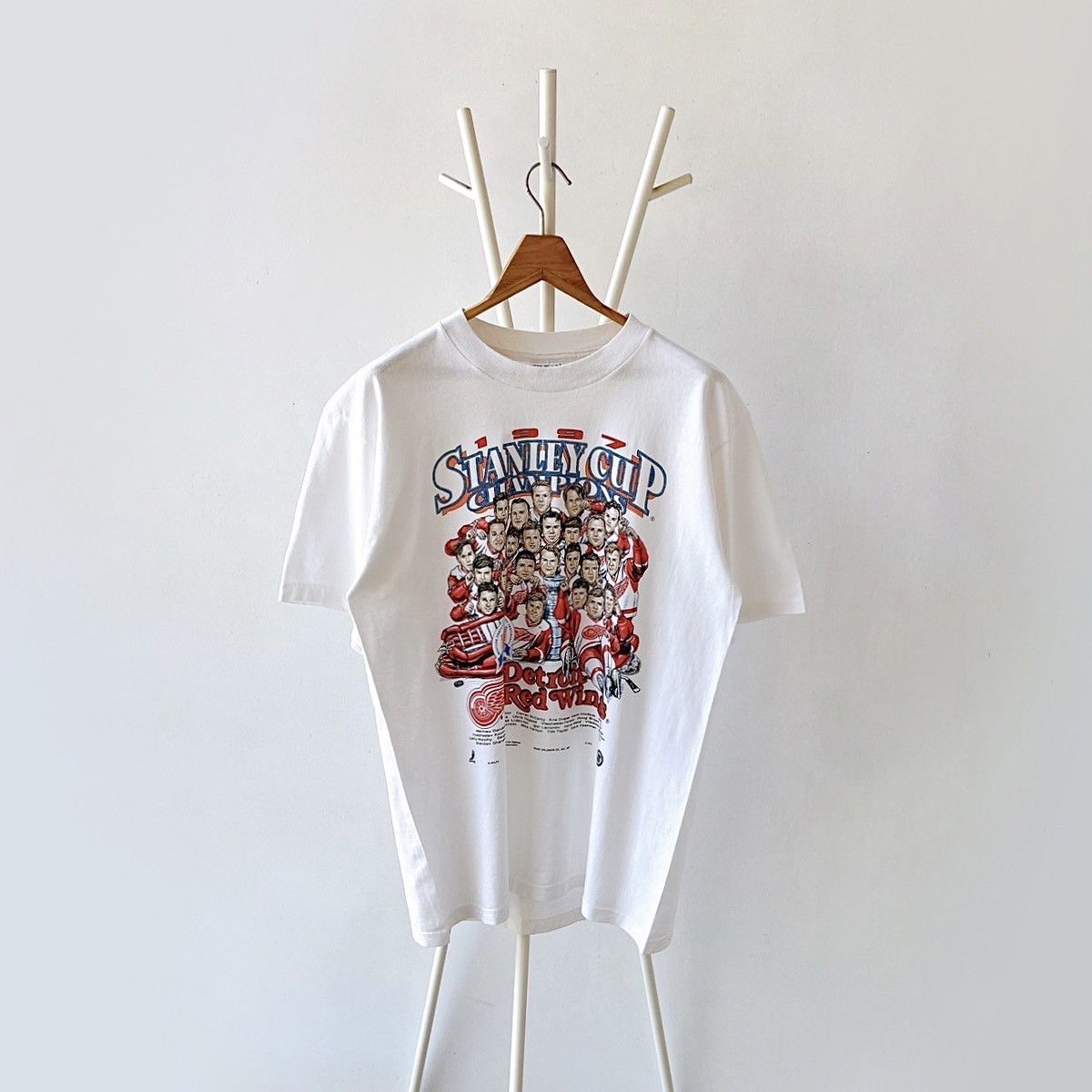 Gildan × Vintage 90s Detroit Red Wings caricatures NHL t-shirt/ L Size US L / EU 52-54 / 3 - 1 Thumbnail