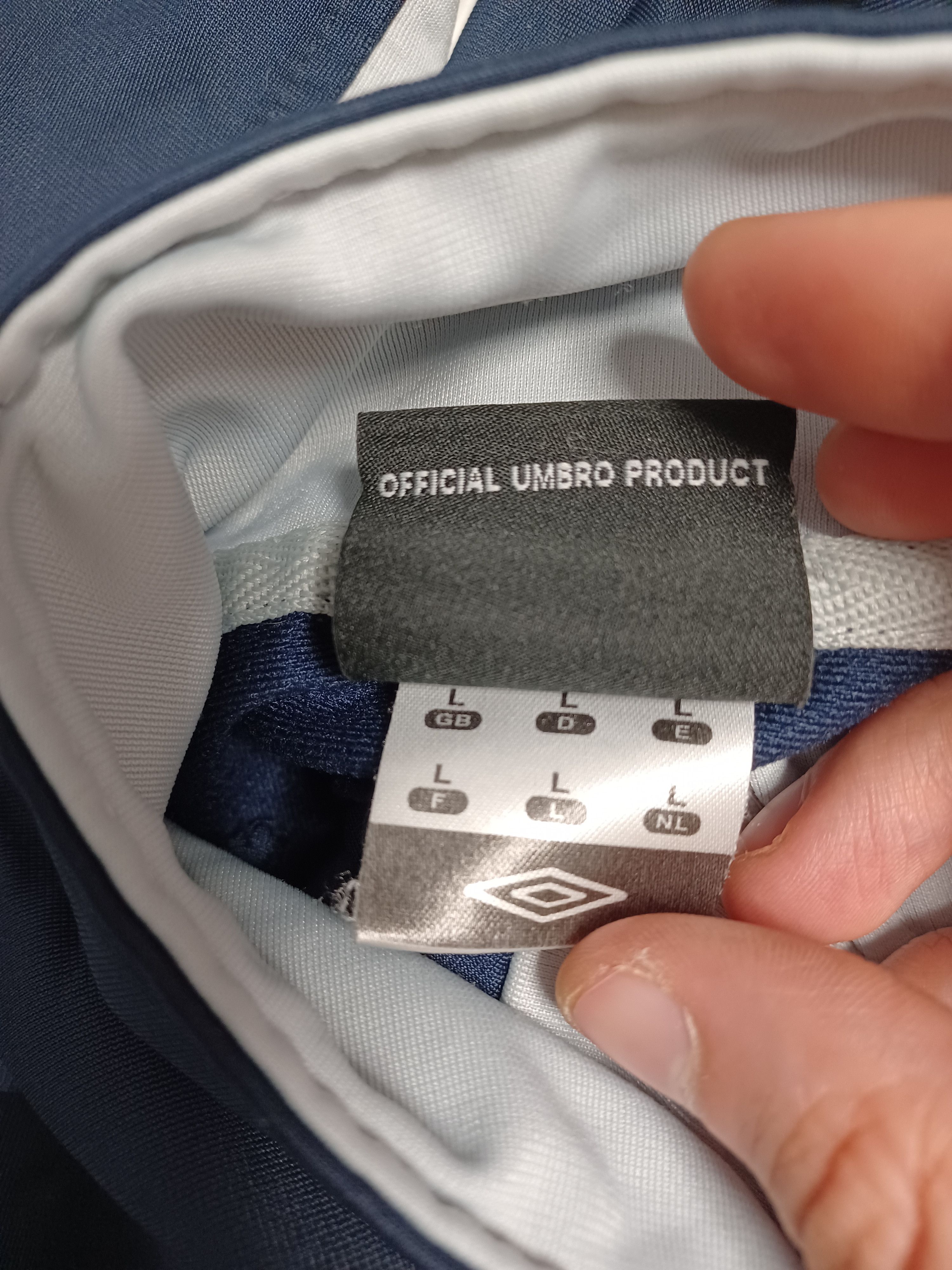 Umbro Umbro big logo vintage 90s tracking jacket Size US L / EU 52-54 / 3 - 5 Thumbnail
