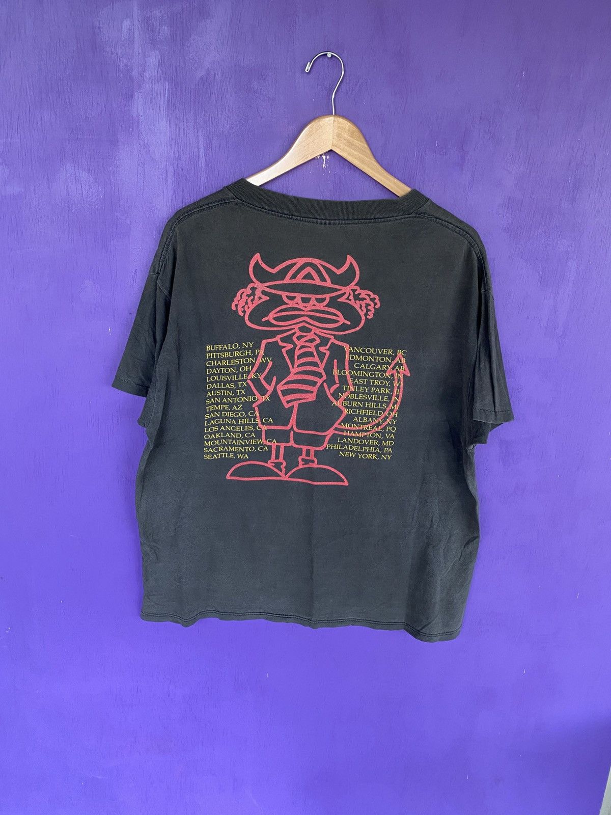 Band Tees Vintage 1990 ACDC are you ready faded tour tee Size US XL / EU 56 / 4 - 2 Thumbnail