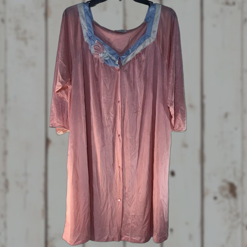 Vintage VINTAGE Vanity Fair Pink Gown Plus Size 3X 1980s Classic Womens Size ONE SIZE - 1 Thumbnail