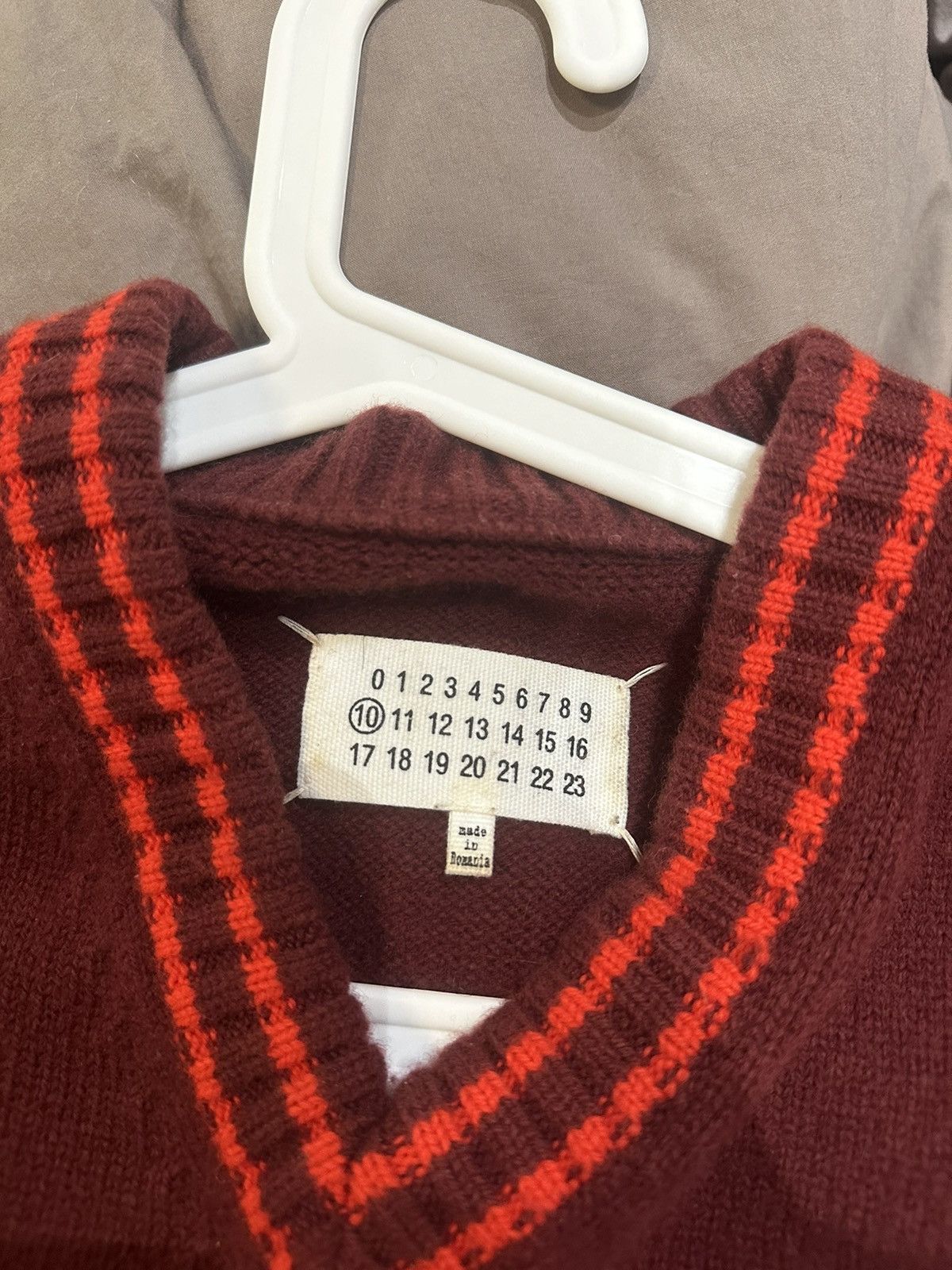 Maison Margiela Maison Margiela burgundy oversize knit v neck Size US M / EU 48-50 / 2 - 4 Thumbnail