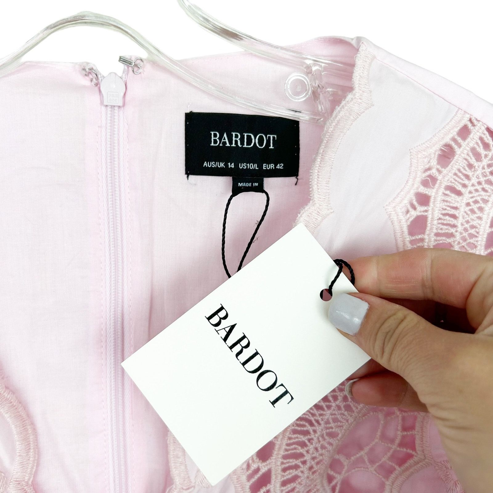 Other Bardot Light Pink Puff Sleeve Embroidered Eyelet Dress Sz L Size L / US 10 / IT 46 - 2 Thumbnail