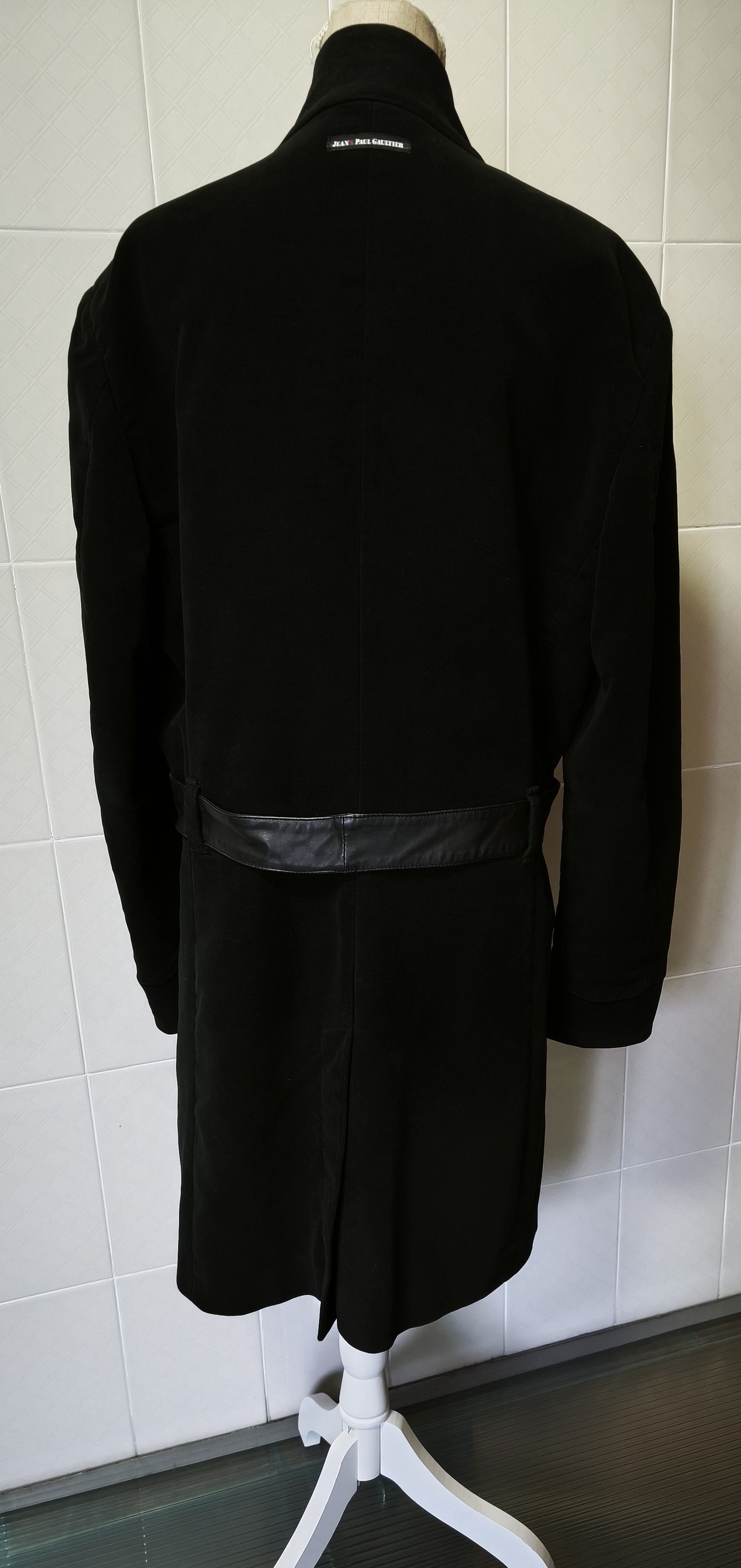 Jean Paul Gaultier Black velvet coat with black leather straps Size US L / EU 52-54 / 3 - 23 Thumbnail
