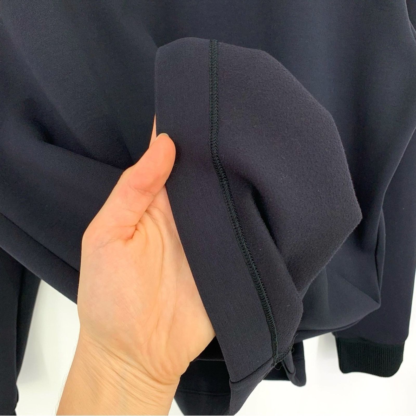 LULULEMON Men's 1/4 Zip Pullover Sweatshirt Navy Blue XXL?