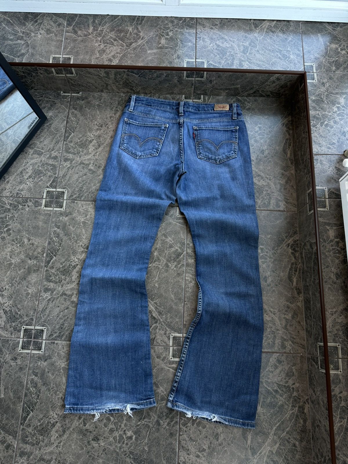 Levi's Vintage Levi’s 518 Low Rise Bootcut Woman Jeans Sz M Size 30" / US 8 / IT 44 - 1 Thumbnail